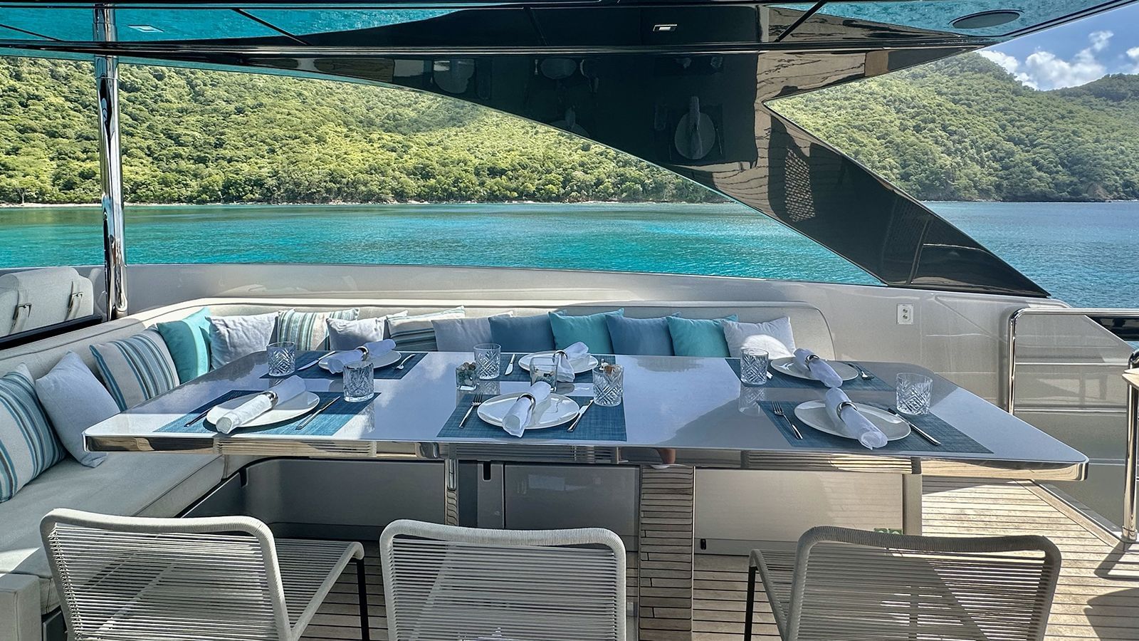 M/Y NOI Cannes Yacht Charters