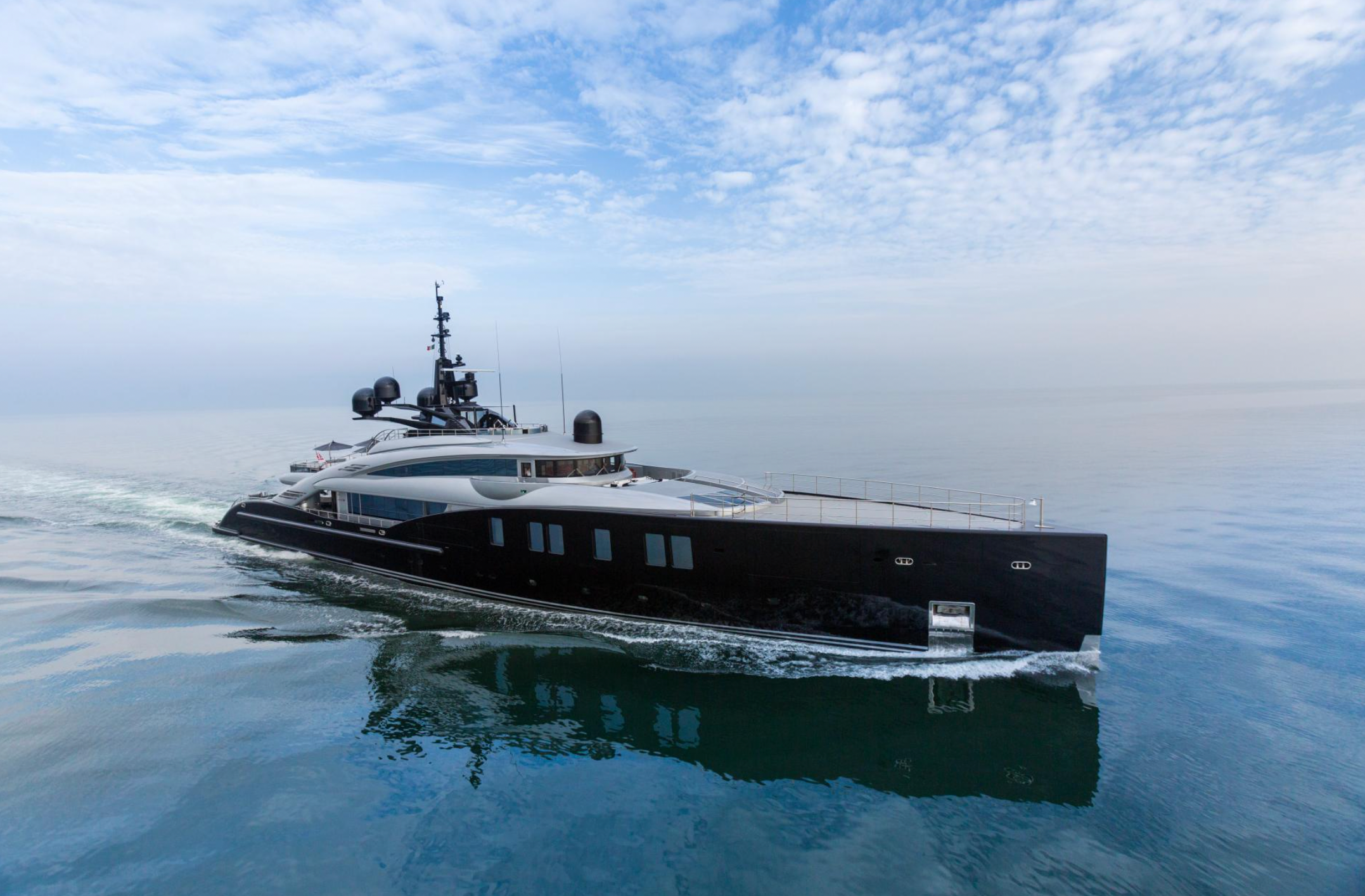 OKTO luxury yacht charter St Tropez France