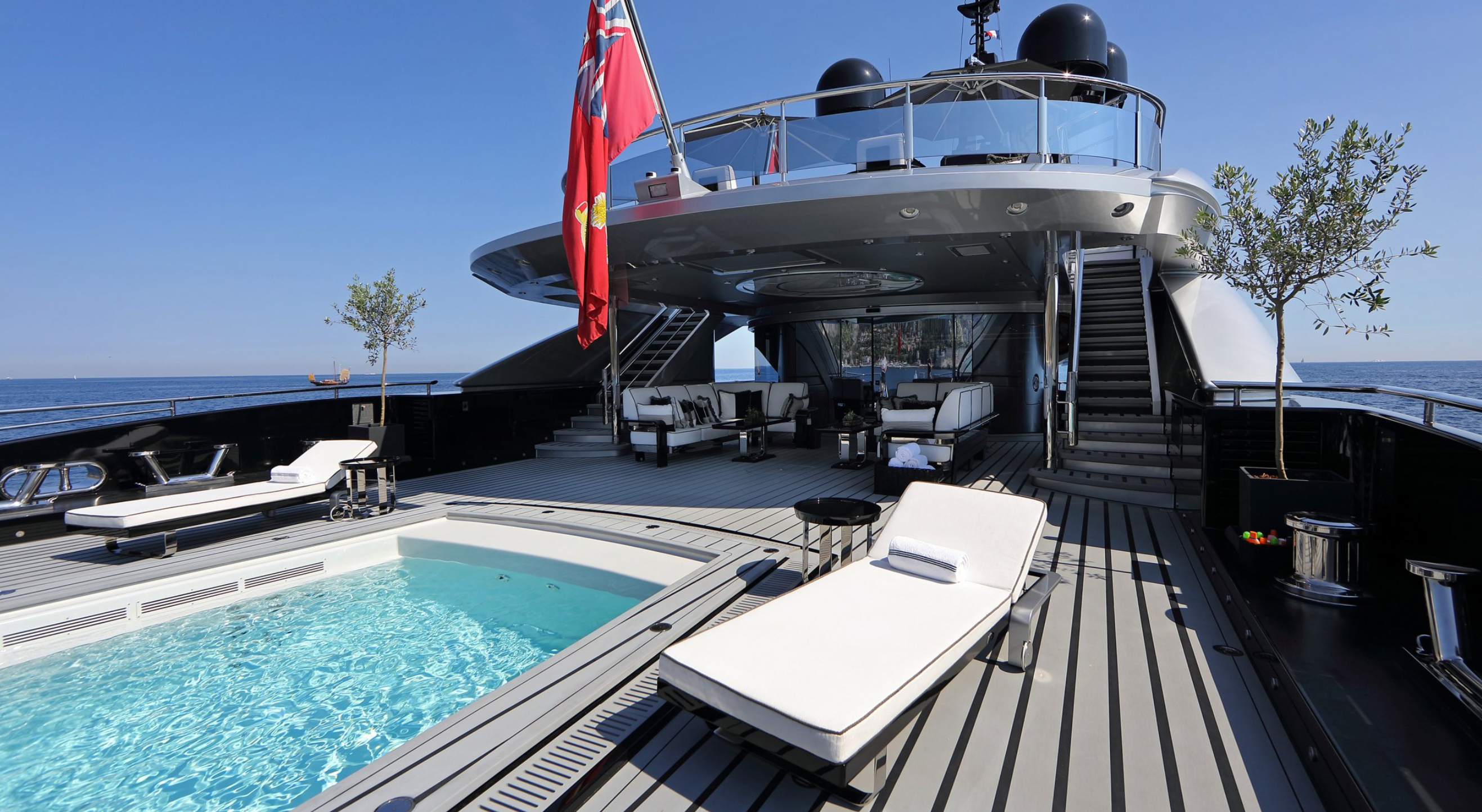 OKTO 5 star yacht charter St Tropez France