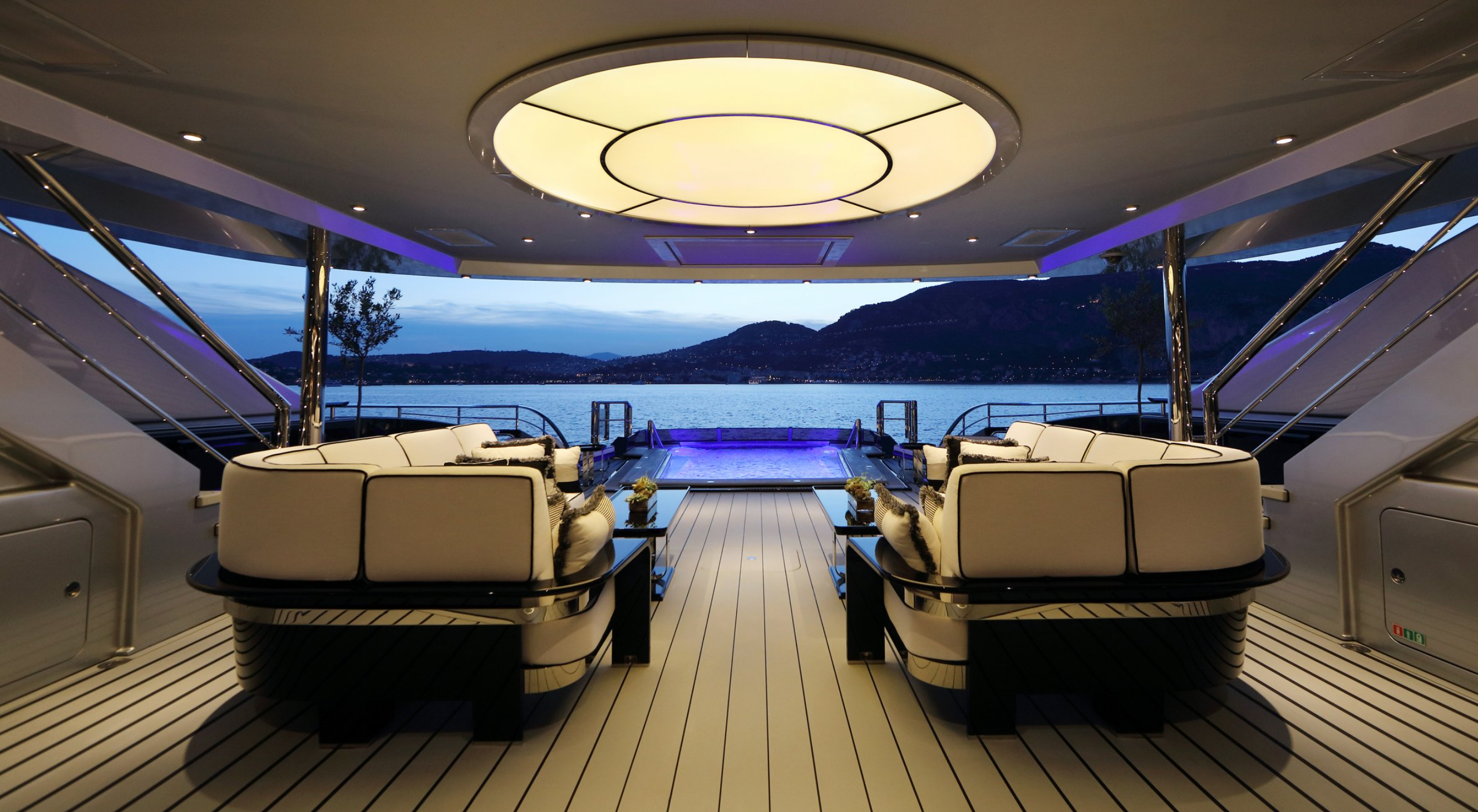 OKTO weekend yacht charter St Tropez France