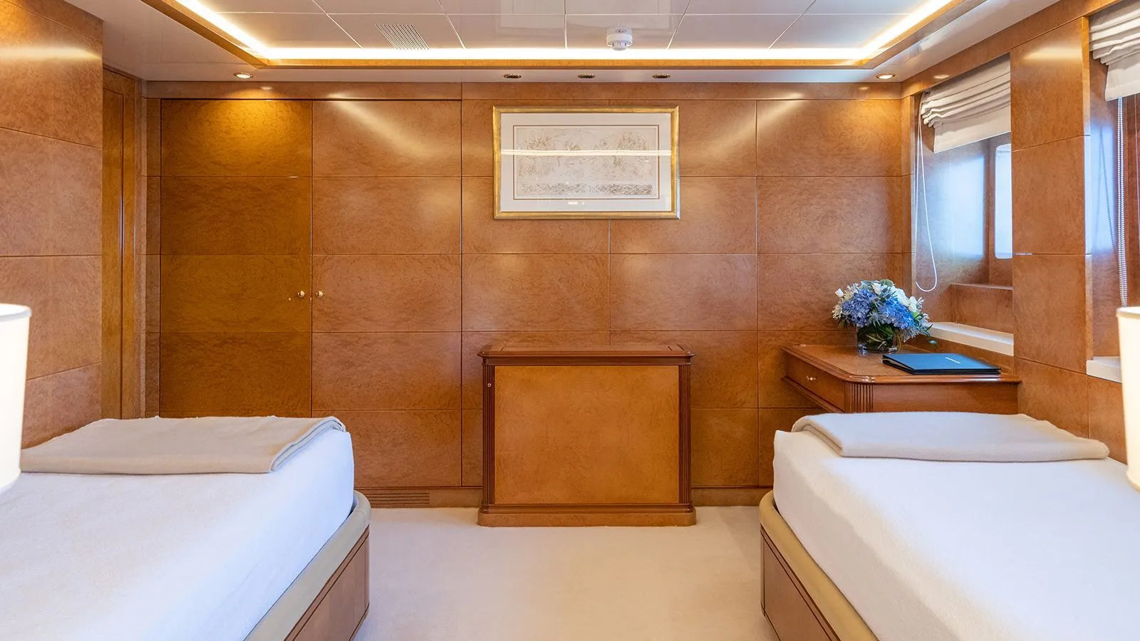 Oceanos weekly yacht charter Cannes 