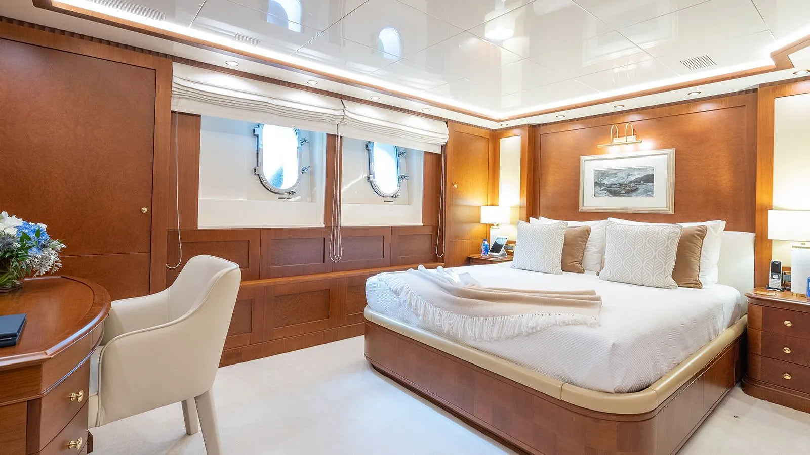 party yacht charter Cannes 
