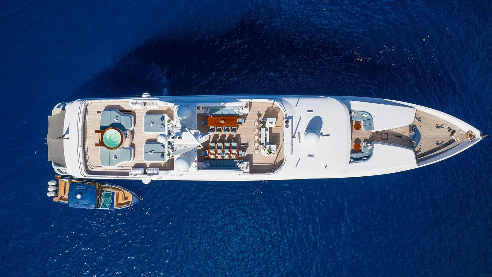 Oceanos yacht Charter Cannes 
