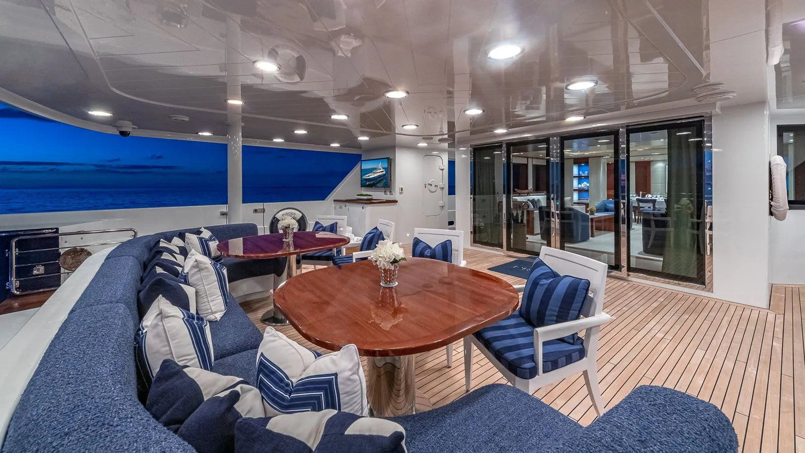 PISCES Amalfi Coast yacht charter with jet ski