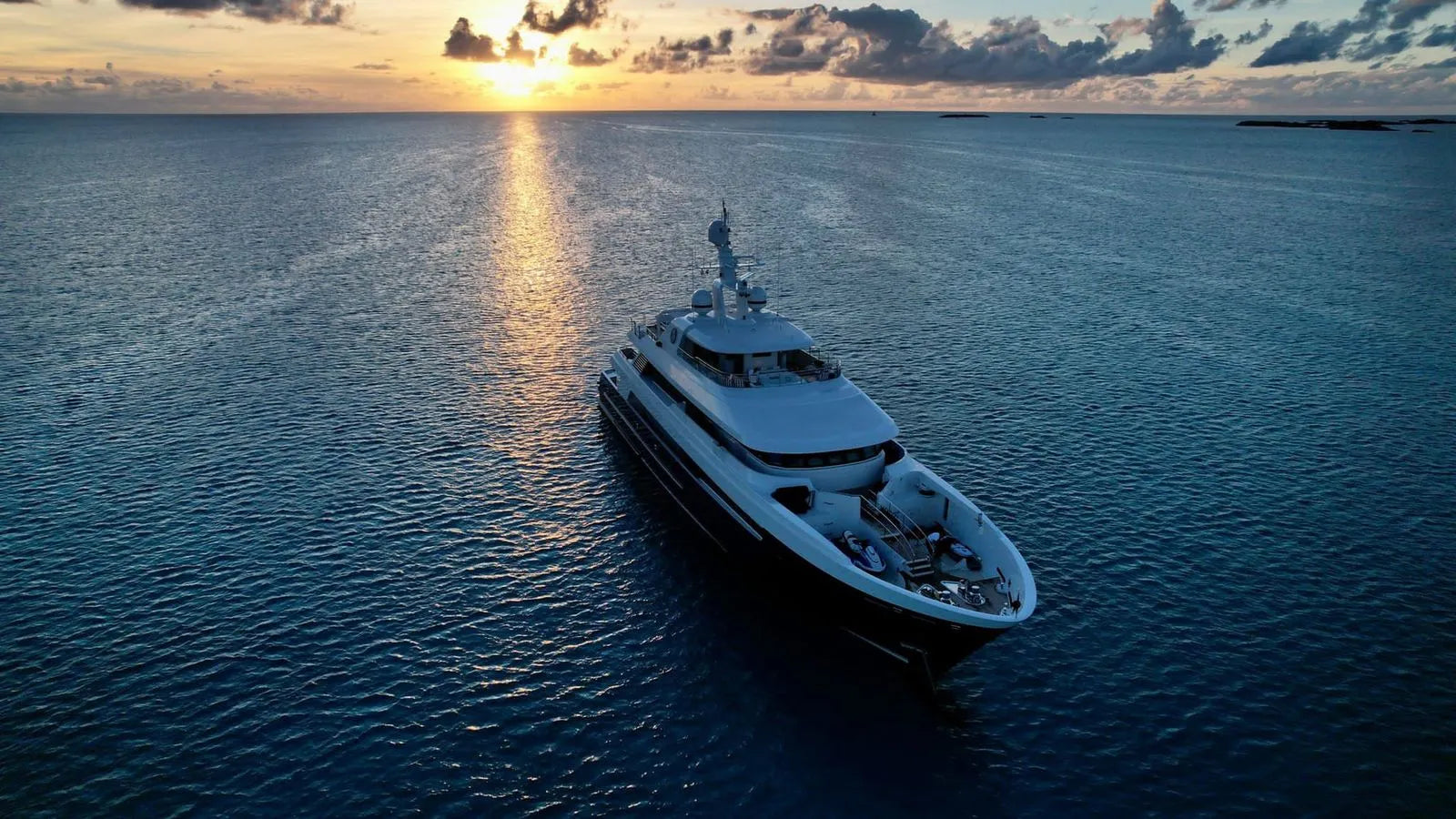 PISCES Weekly yacht Charter Naples Italy