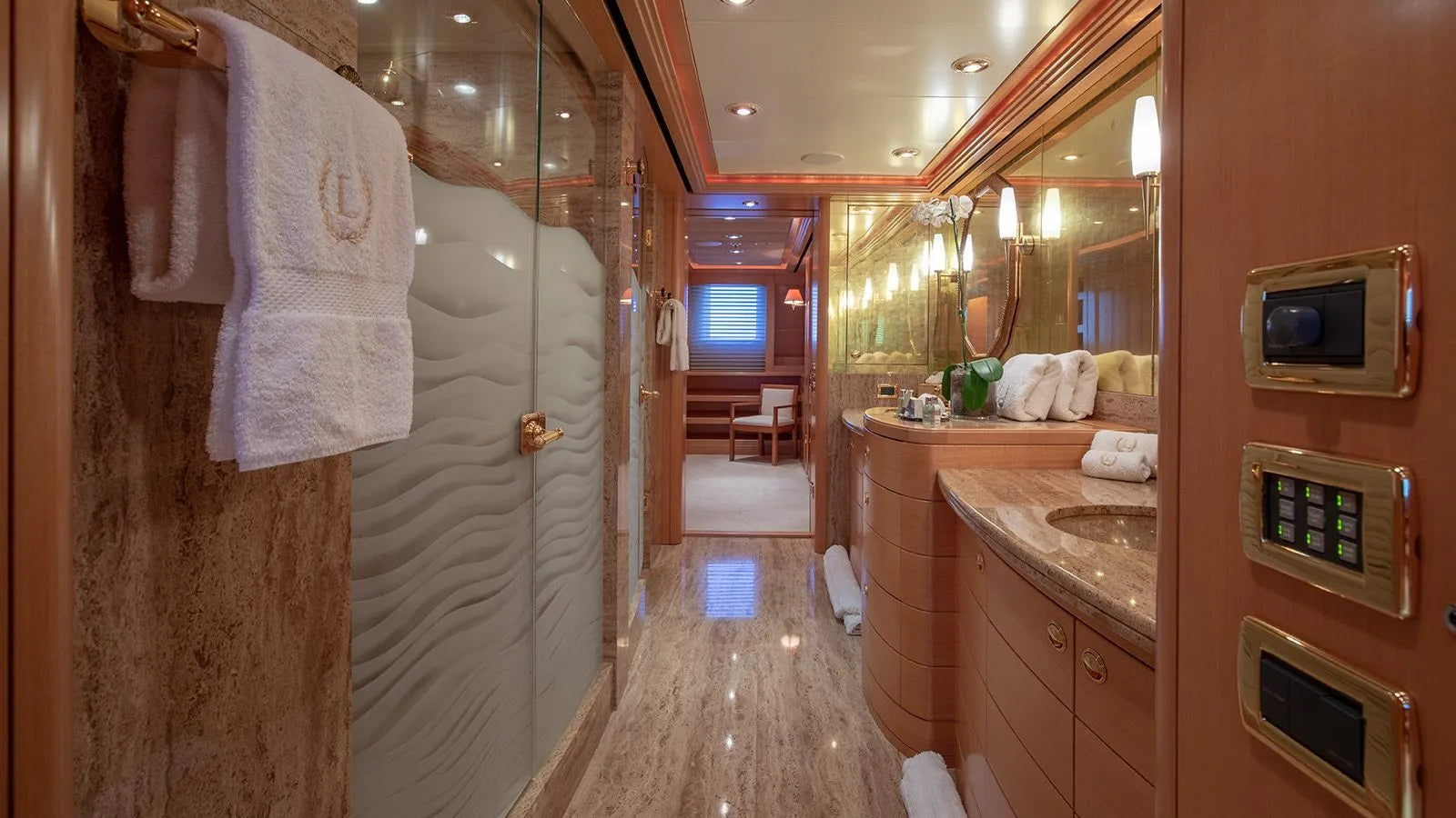 Motor Yacht Rental Cannes France