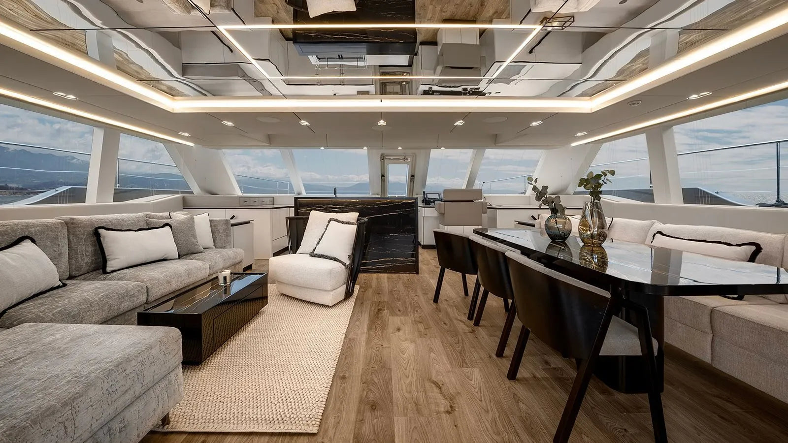 party yacht charter St Tropez France