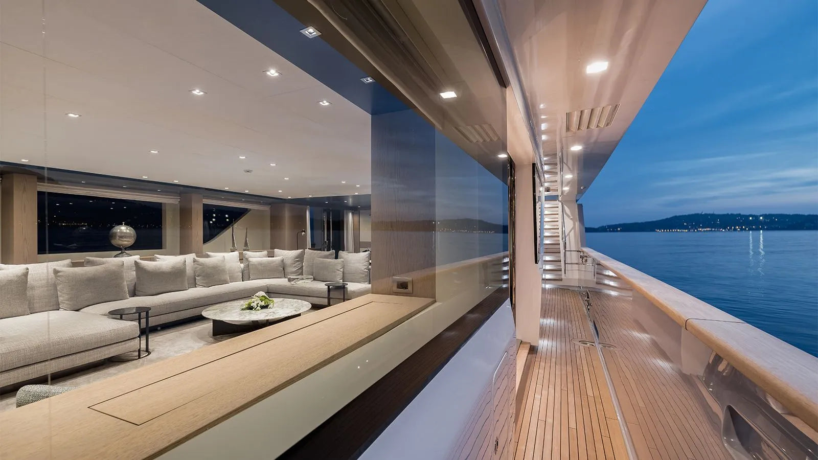 M/Y LES BRUXELLOIS superyacht charters Cannes France