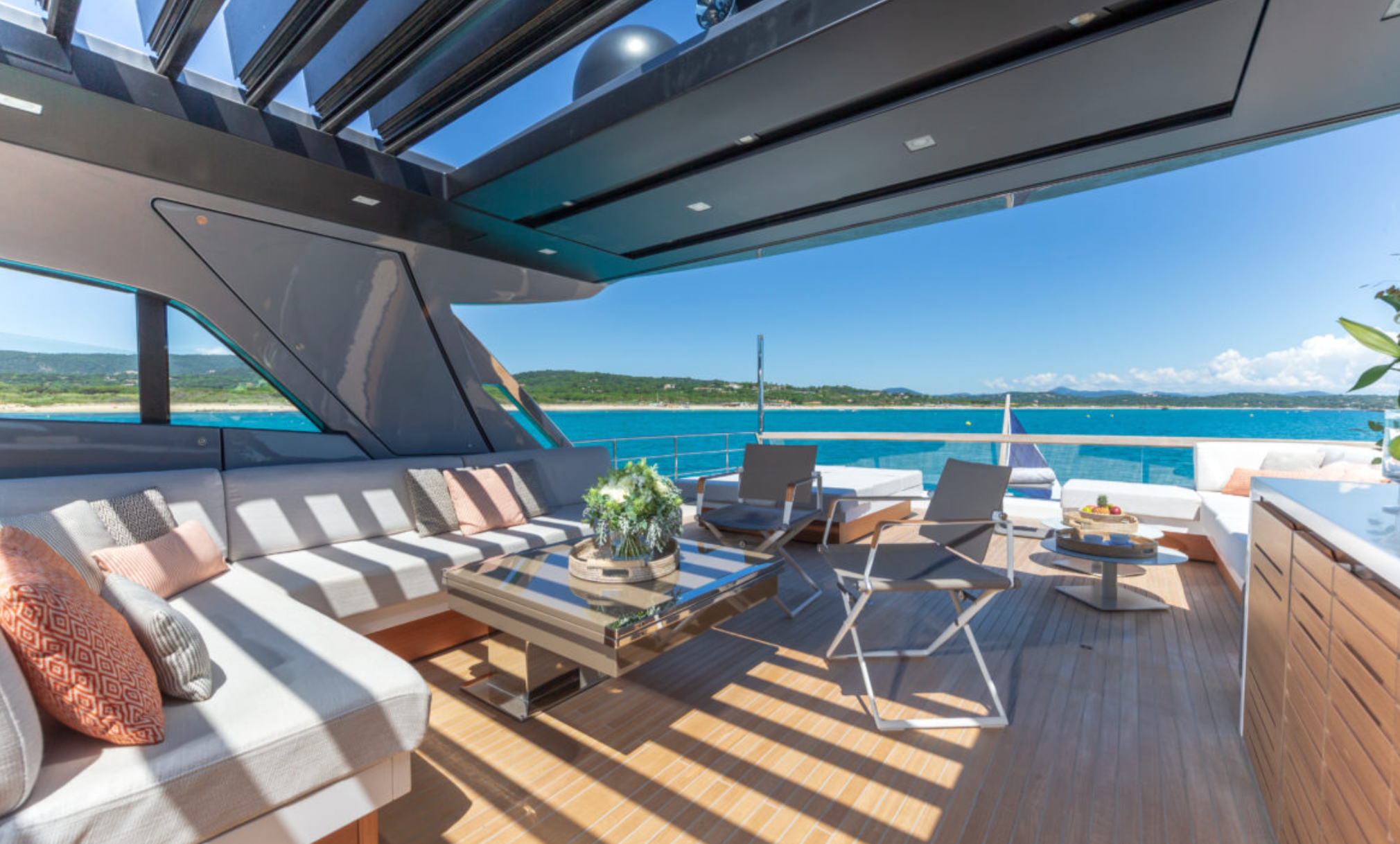 luxury yacht charter Cannes 