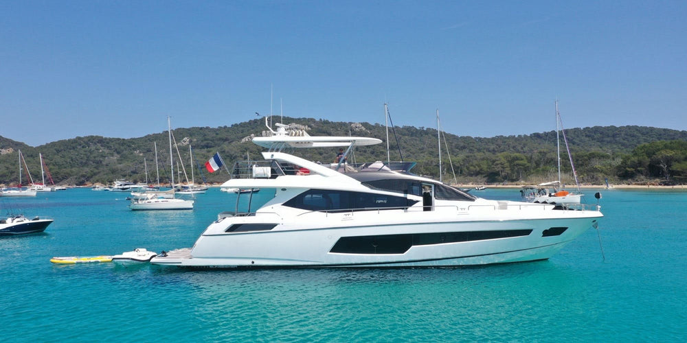 Weekly yacht Charter St Tropez France