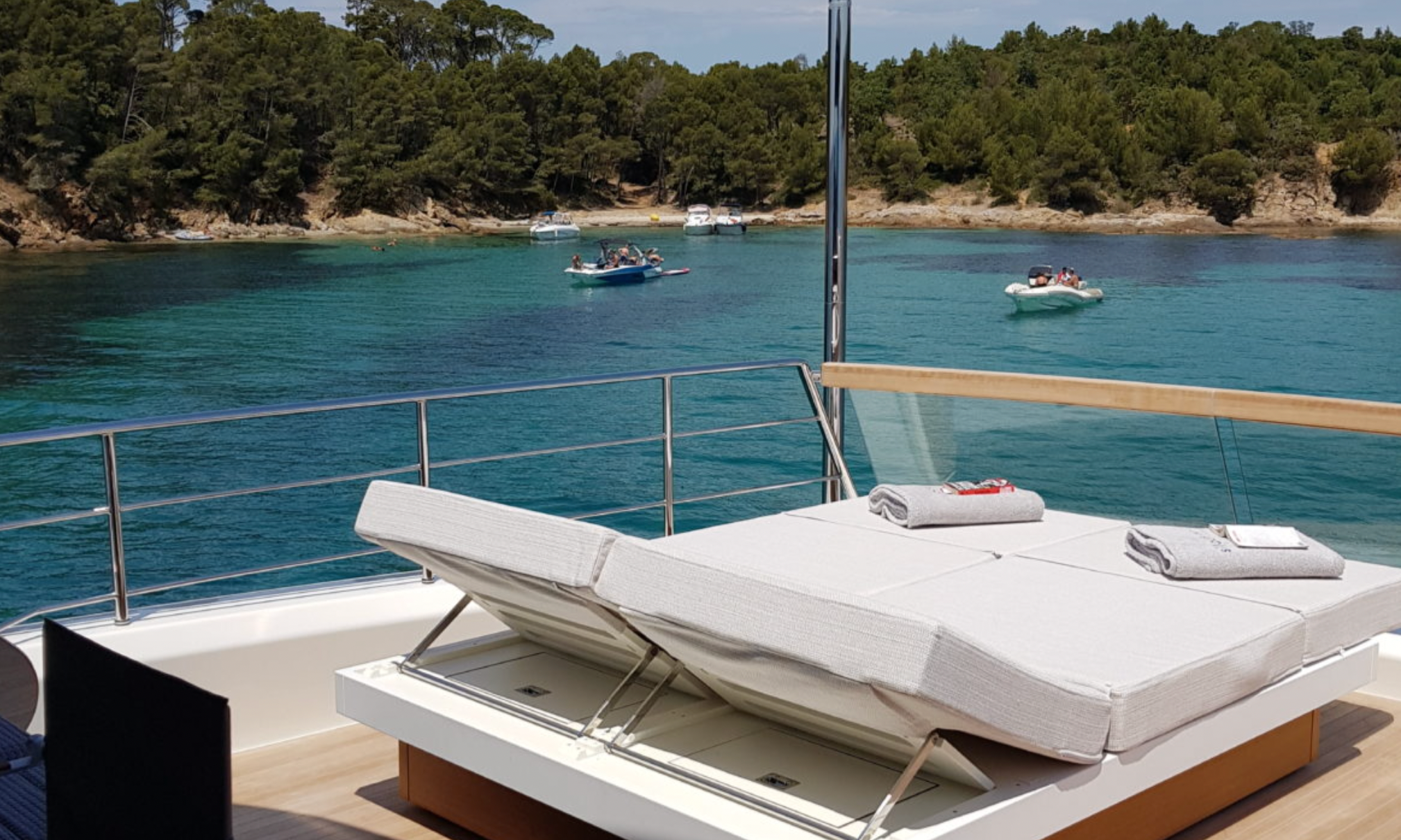 party yacht charter Cannes 