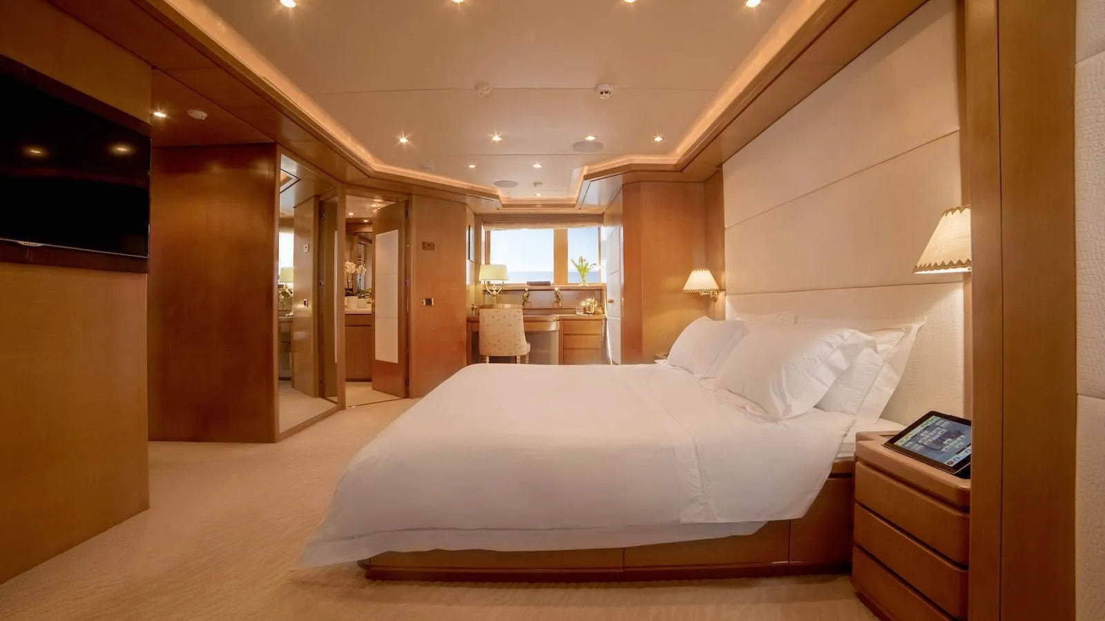 luxury yacht charter Cannes 