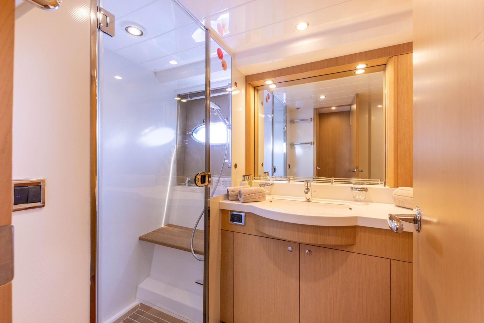 Cannes Yacht Rental Holiday