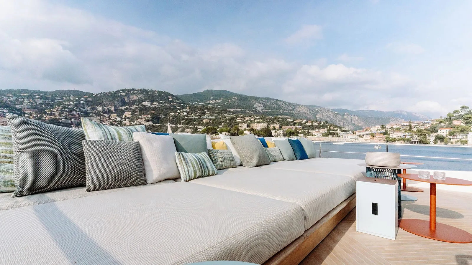 SAL Weekly yacht Charter Monaco
