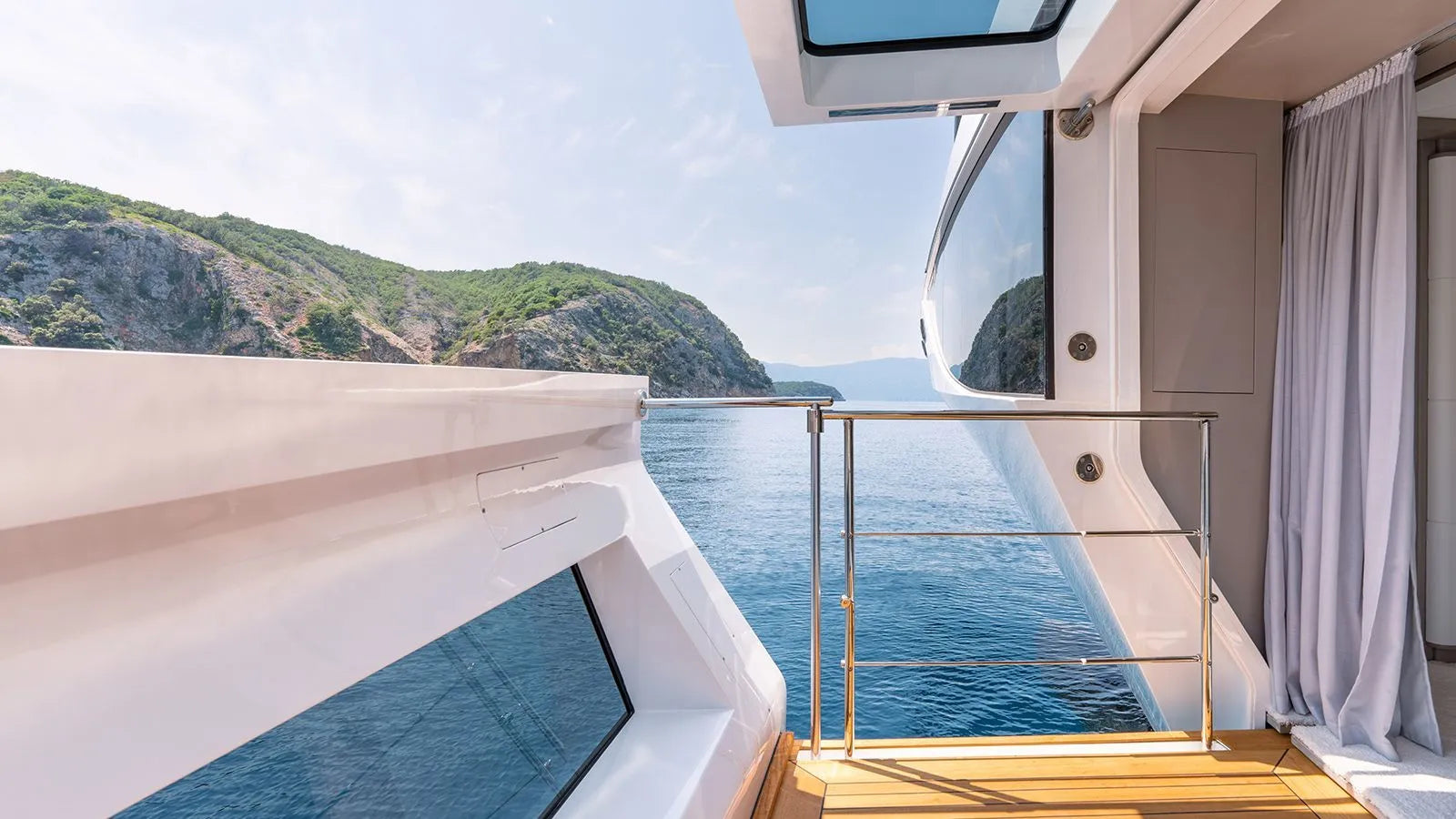 M/Y SEAGULL MRD party yacht Charter Cannes