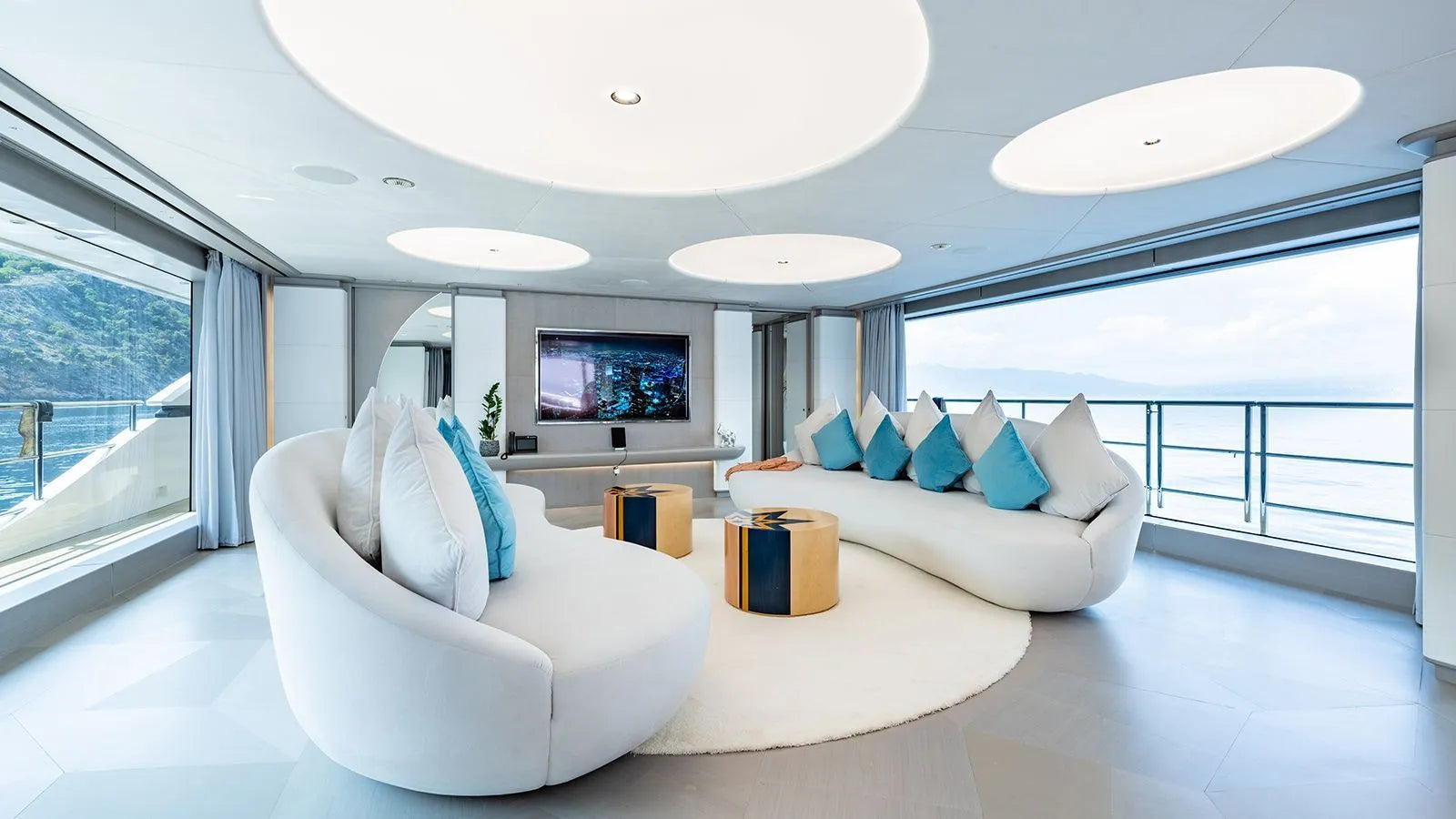 M/Y SEAGULL MRD Motor Yacht for Charter Cannes France