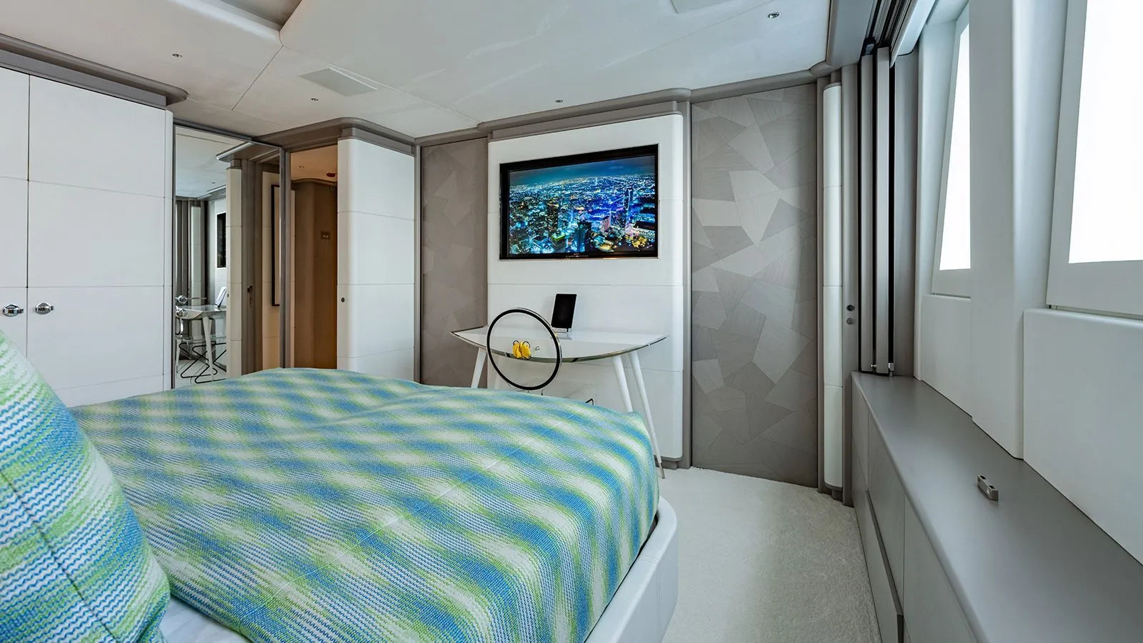 M/Y SEAGULL MRD party yacht charter Cannes