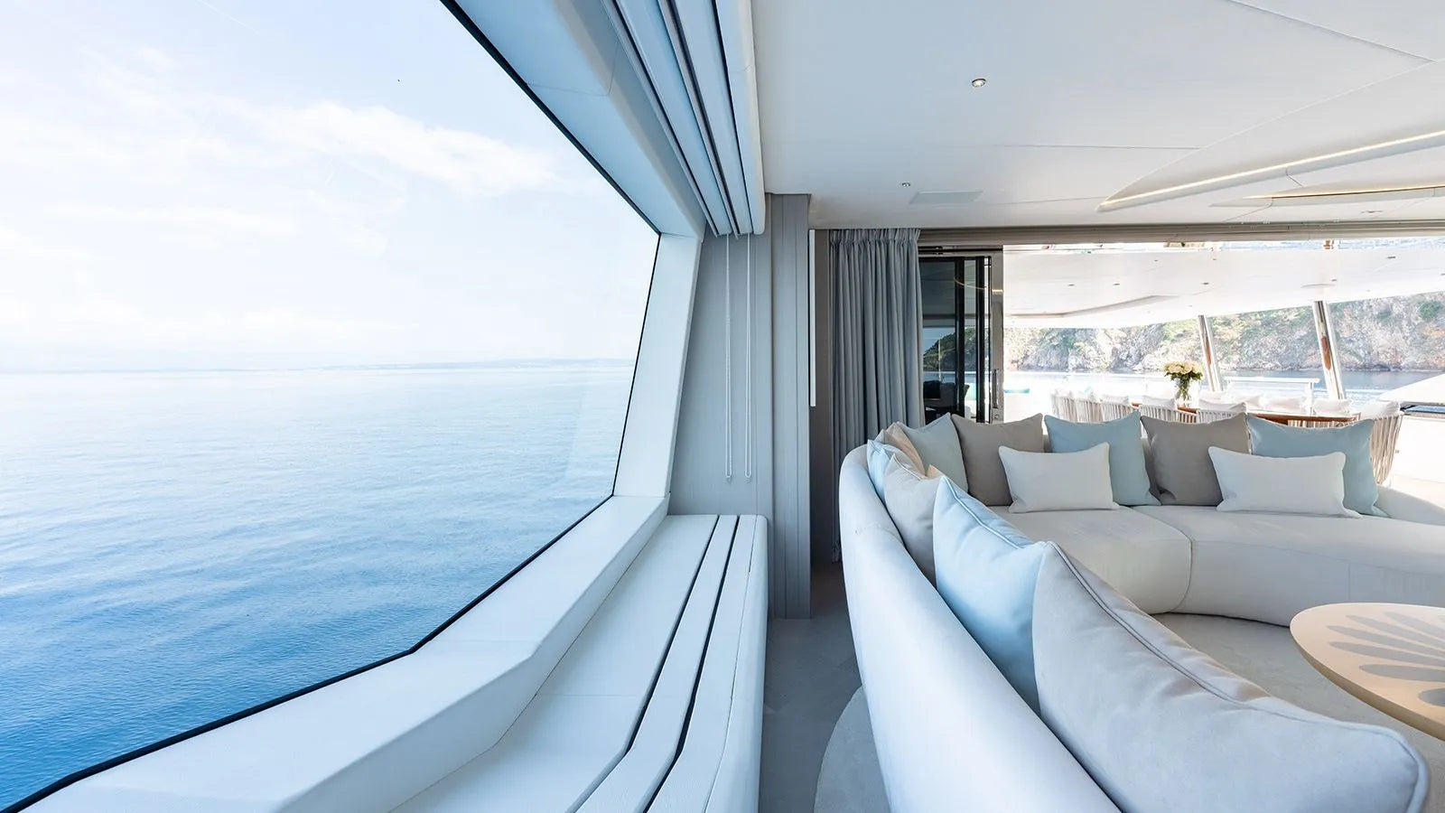 M/Y SEAGULL MRD affordable yacht Charter Cannes