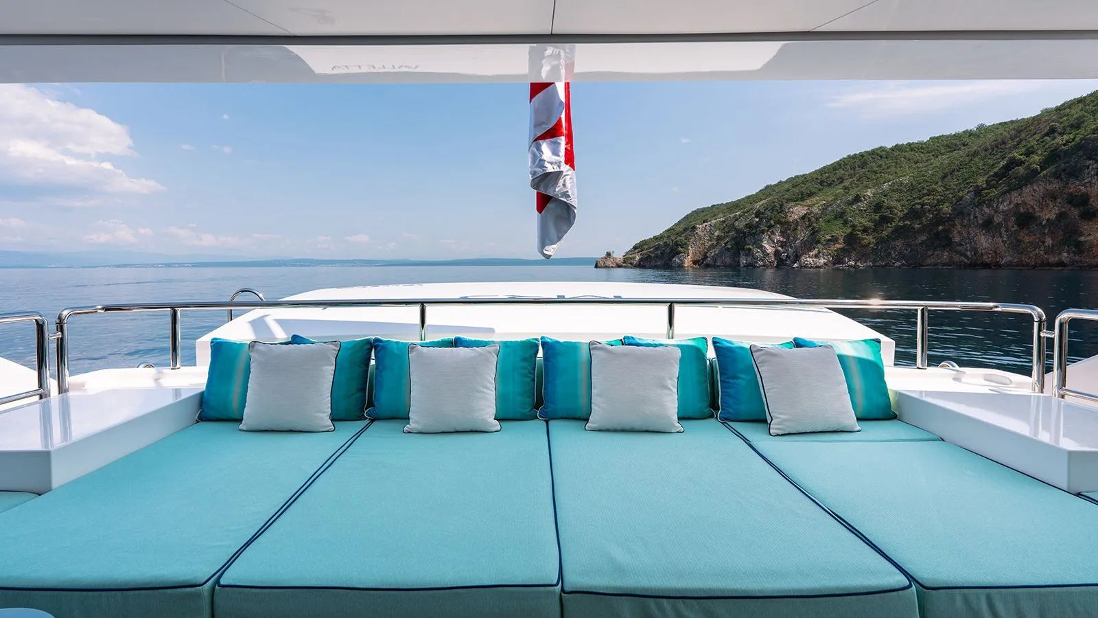 M/Y SEAGULL MRD Luxurious Yacht Charter Cannes