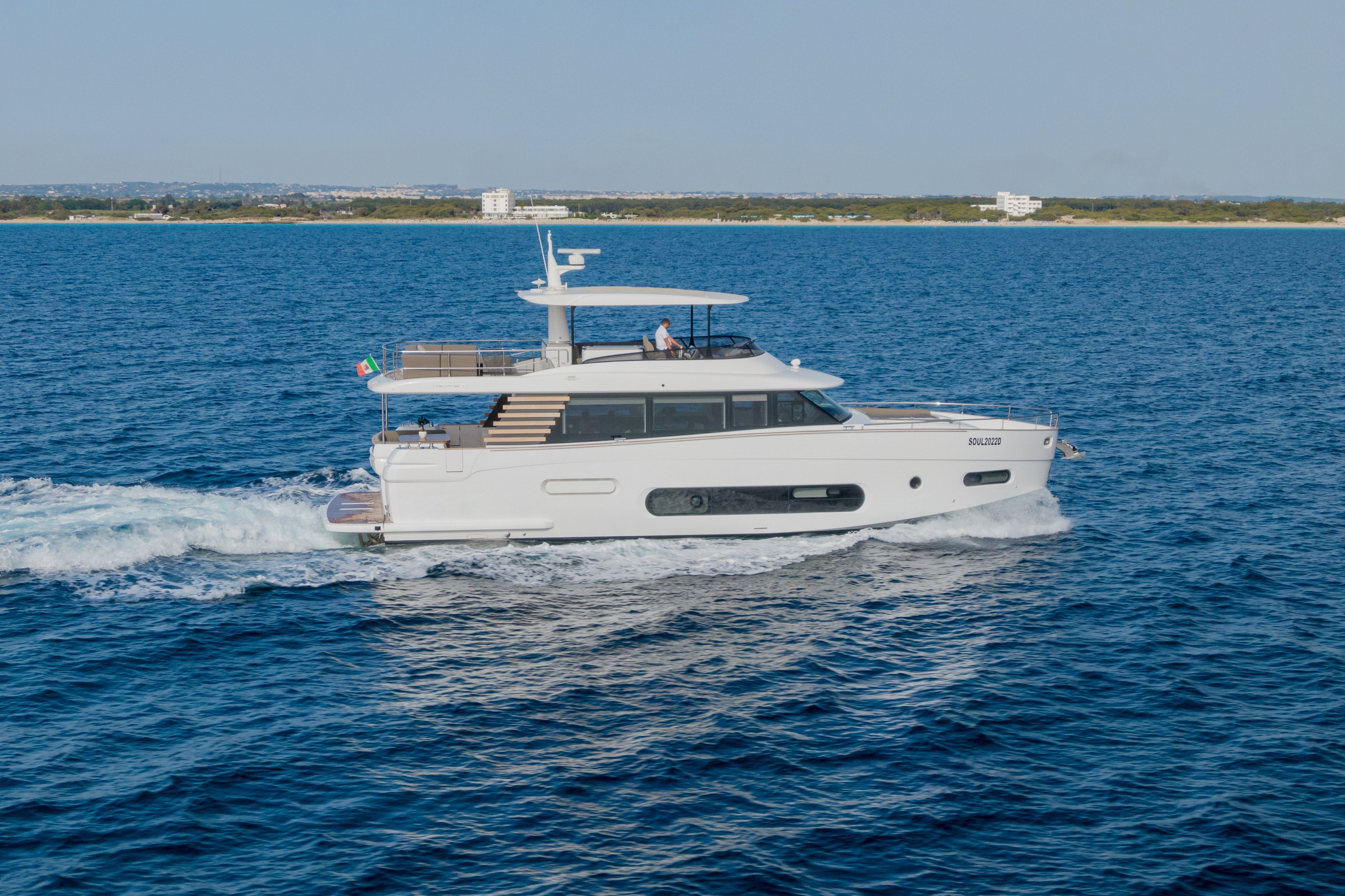 Weekly yacht Charter Naples, Italy