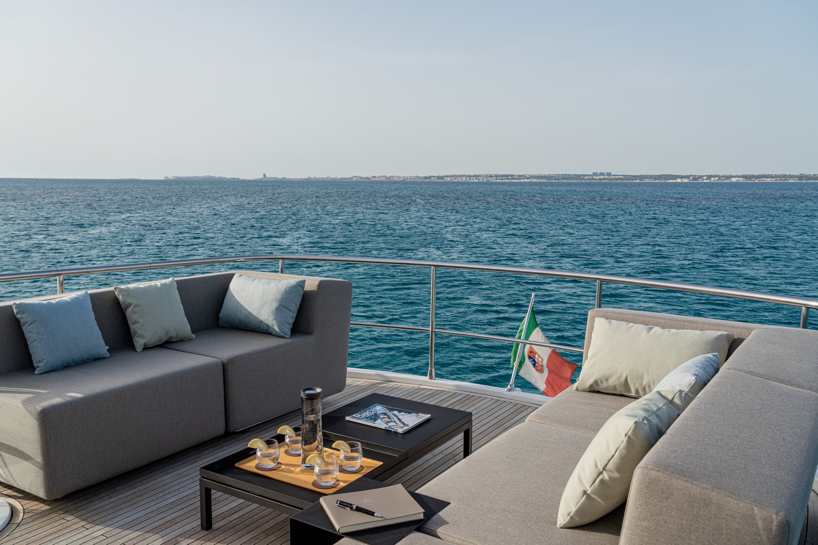 Italian yacht club charters 