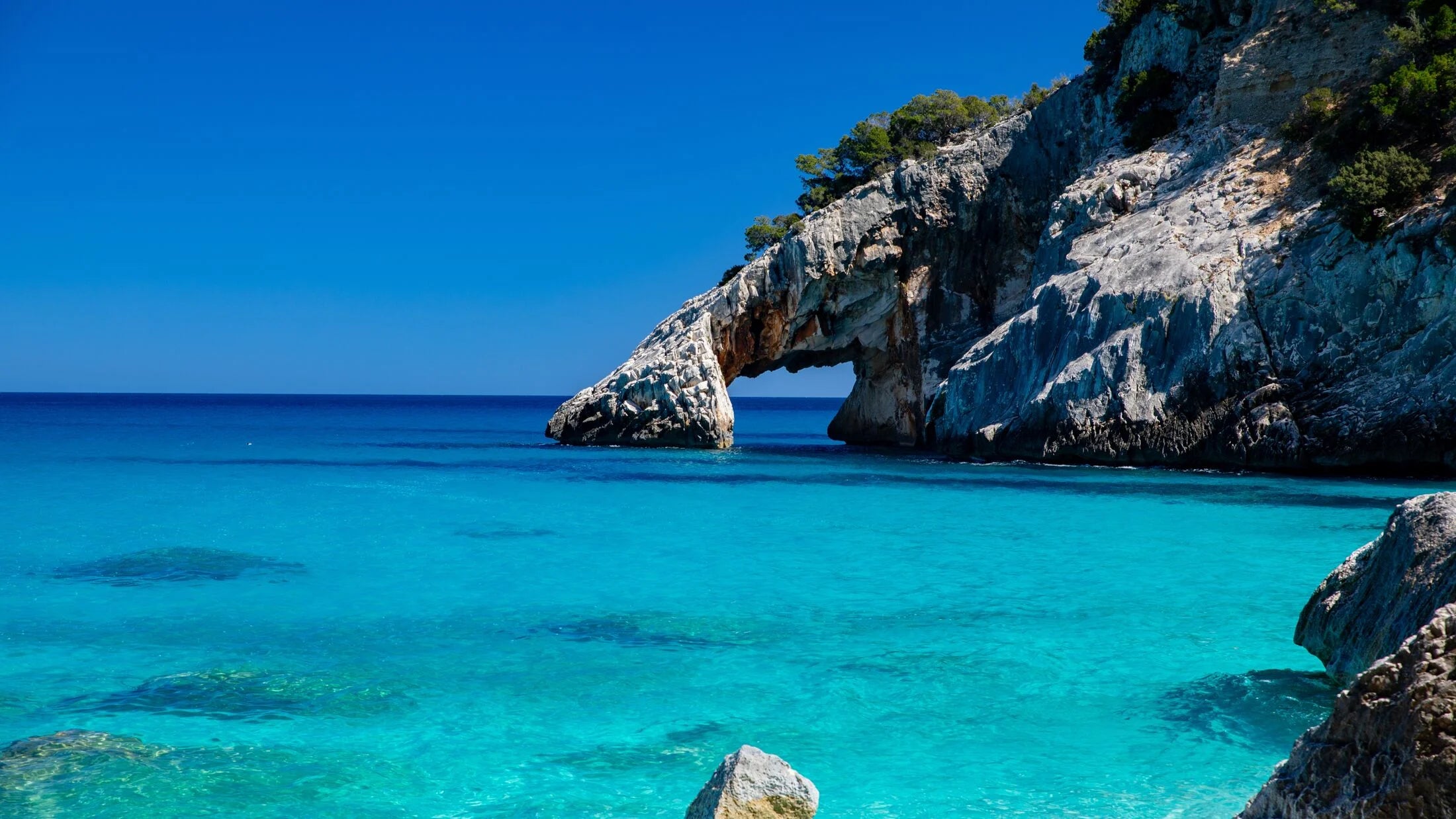 Sardinia Weekly Yacht Charter Holiday
