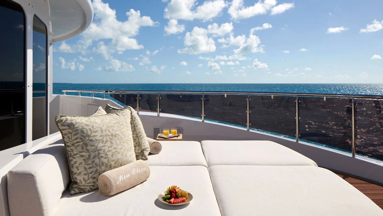 Mega yacht Charter Cannes 