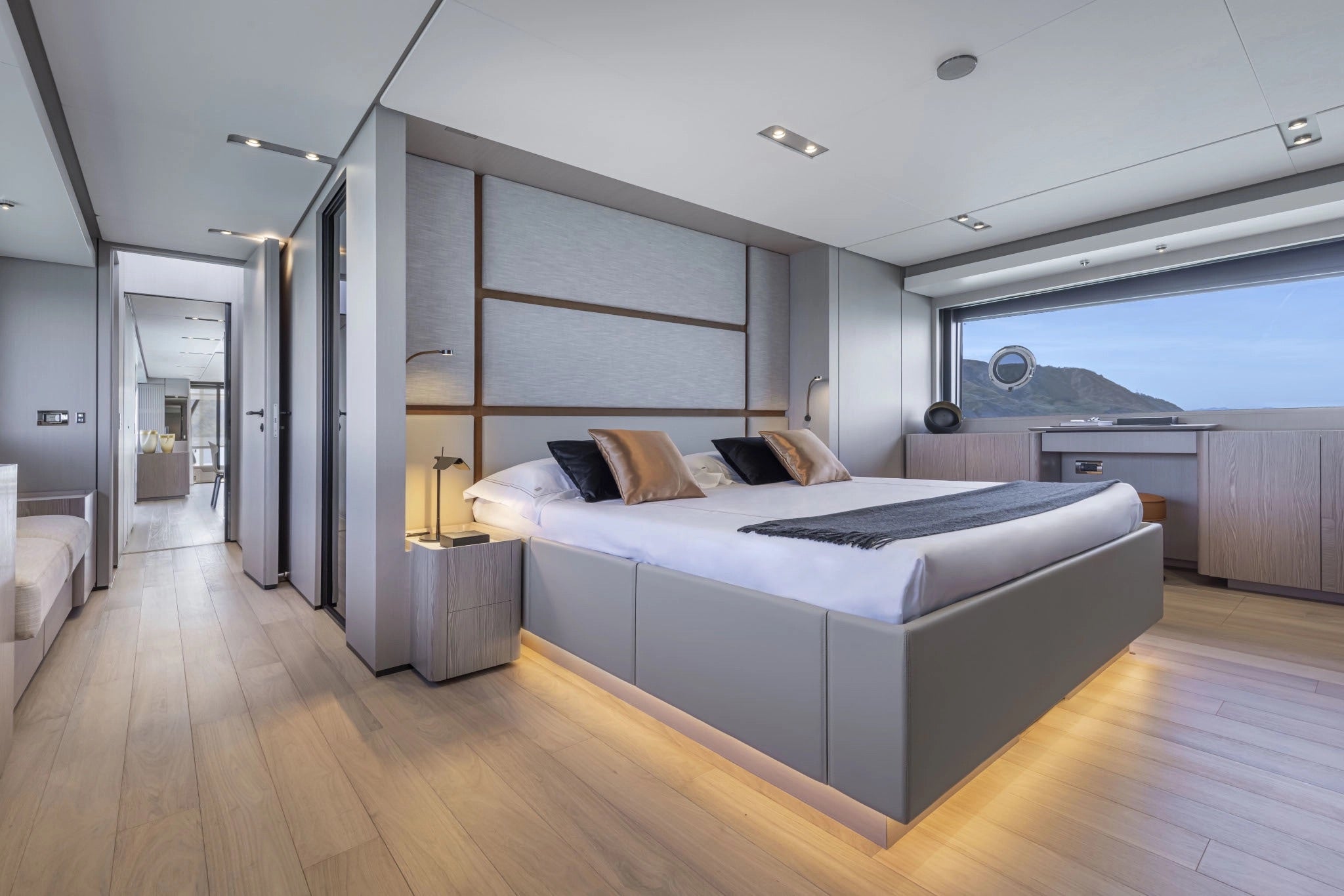 private yacht charter Cannes 