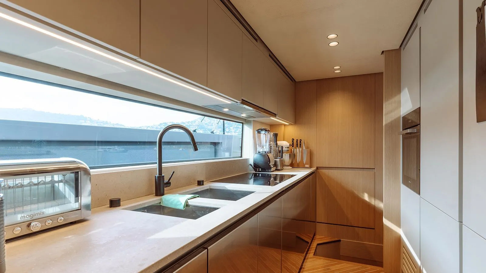 SAL Weekly yacht Charter Cannes 