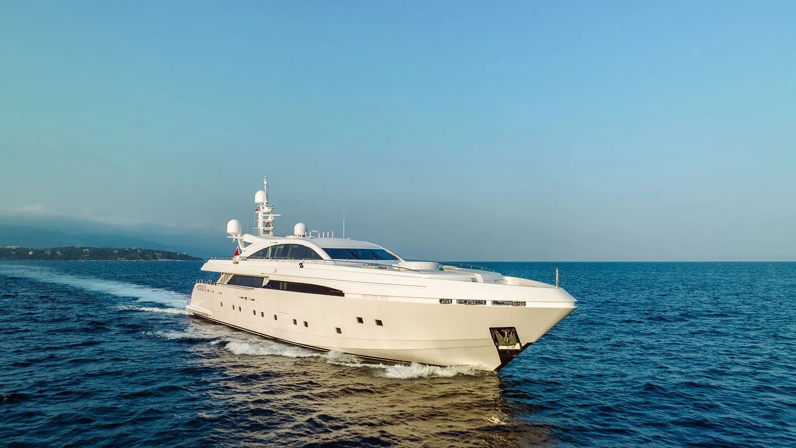 Luxurious yacht charters French Riviera