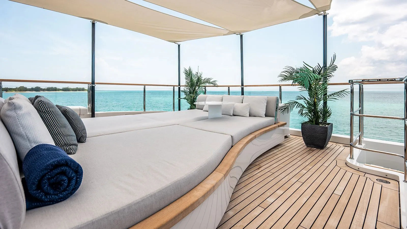 French Riviera Super Yacht charter