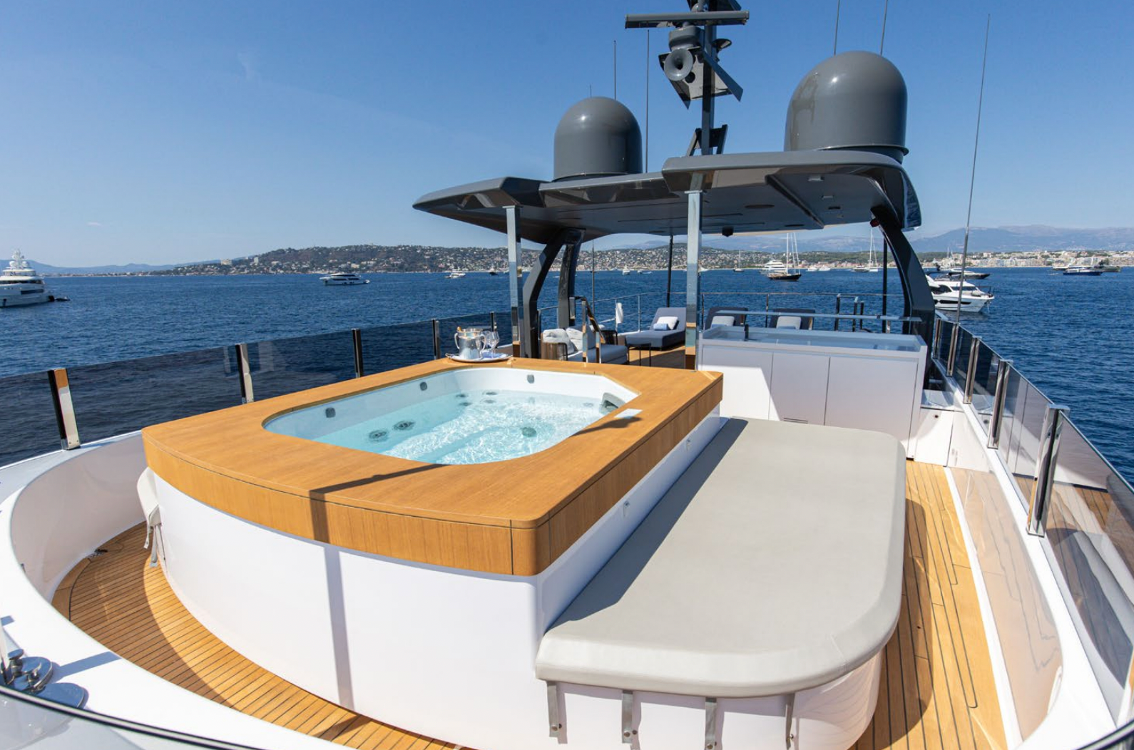 Luxurious Weekly yacht charter St Tropez France