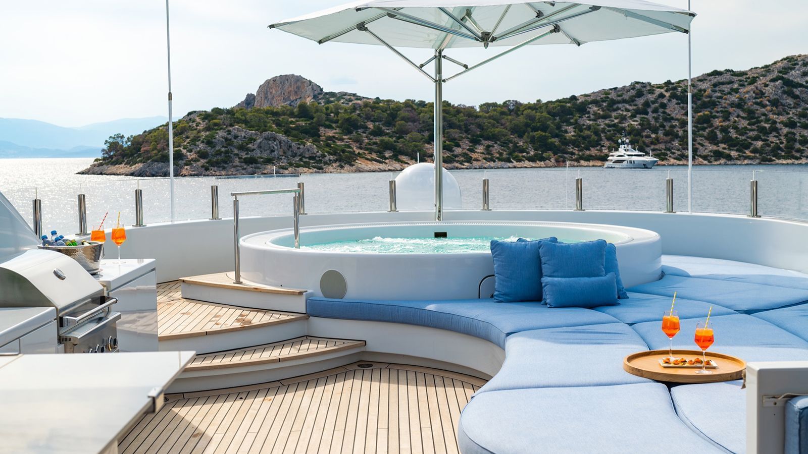 M/Y TURQUOISE yacht charter with jet ski French Riviera