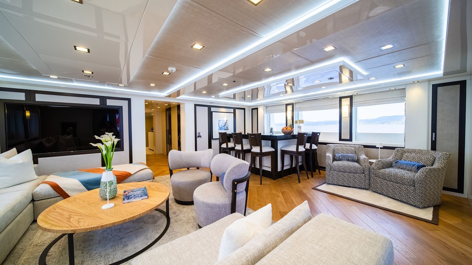 M/Y TURQUOISE Mega yacht charter with jet ski French Riviera