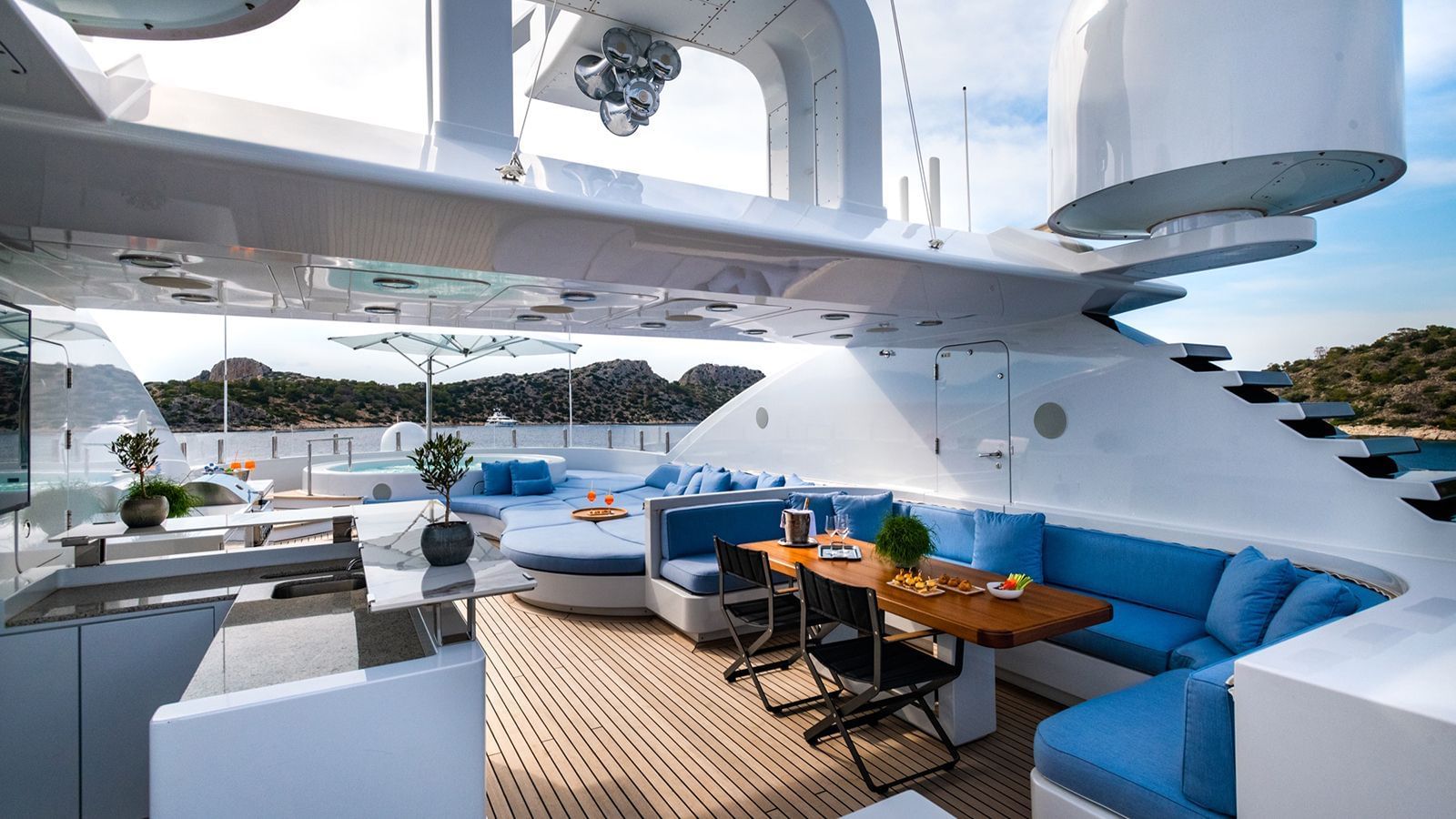 M/Y TURQUOISE five star yacht rentals French Riviera