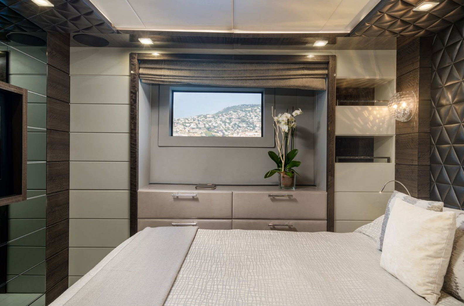 EDESIA Mega yacht charter with jet ski St Tropez France