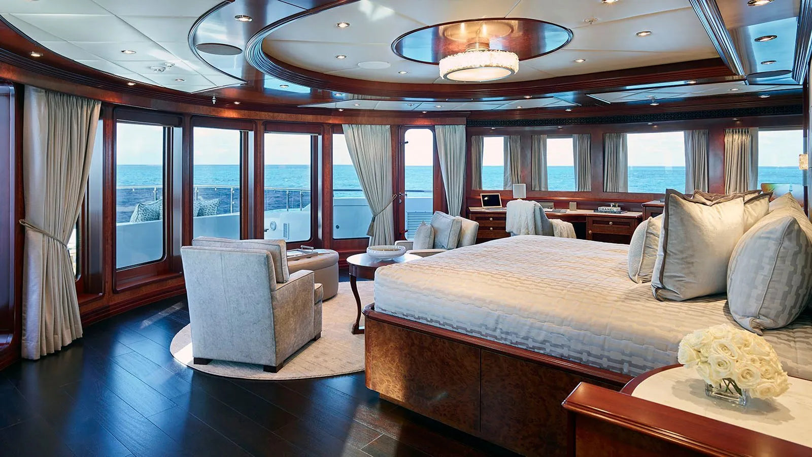 luxury yacht Charter Cannes 