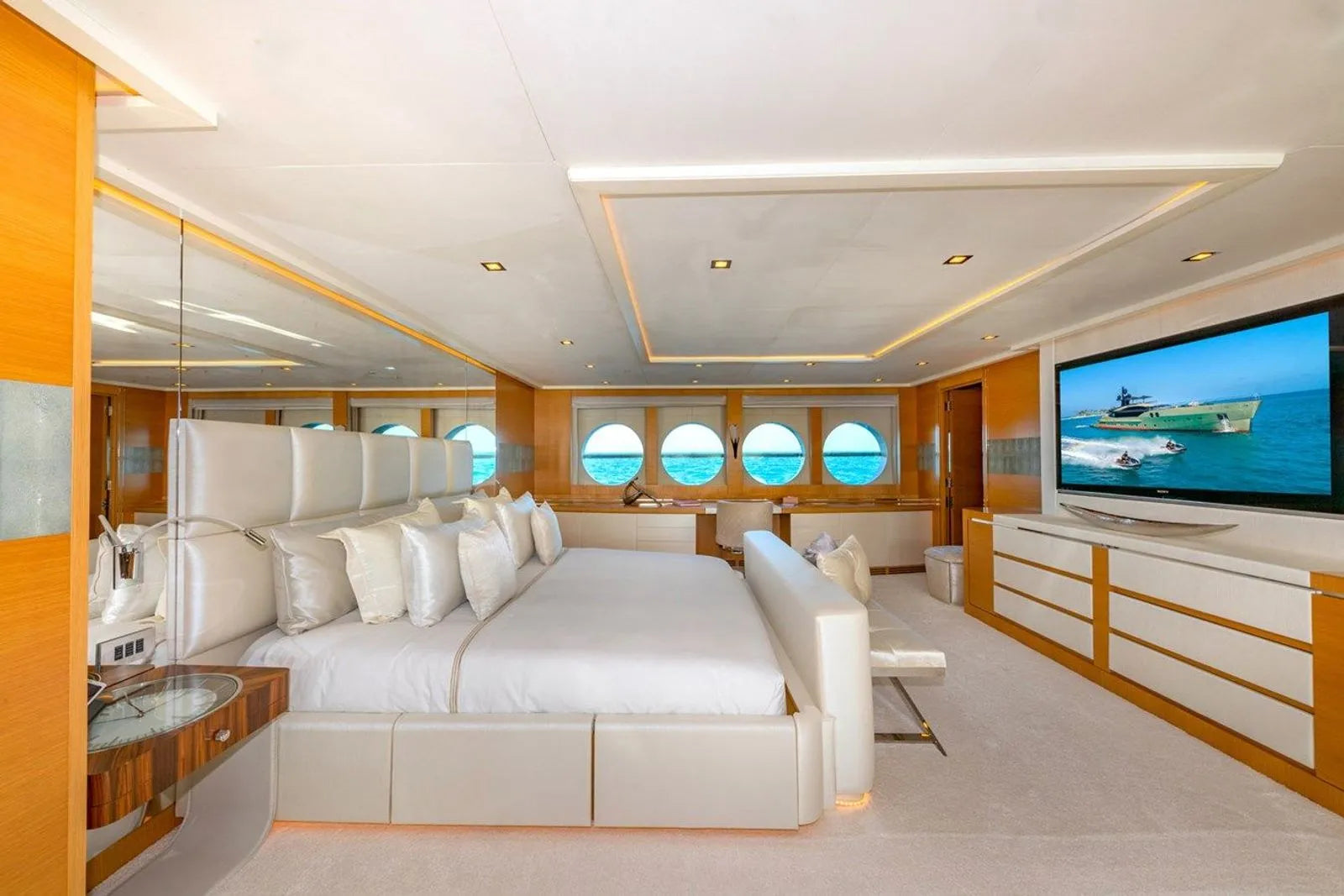 Term yacht Charter Cannes 