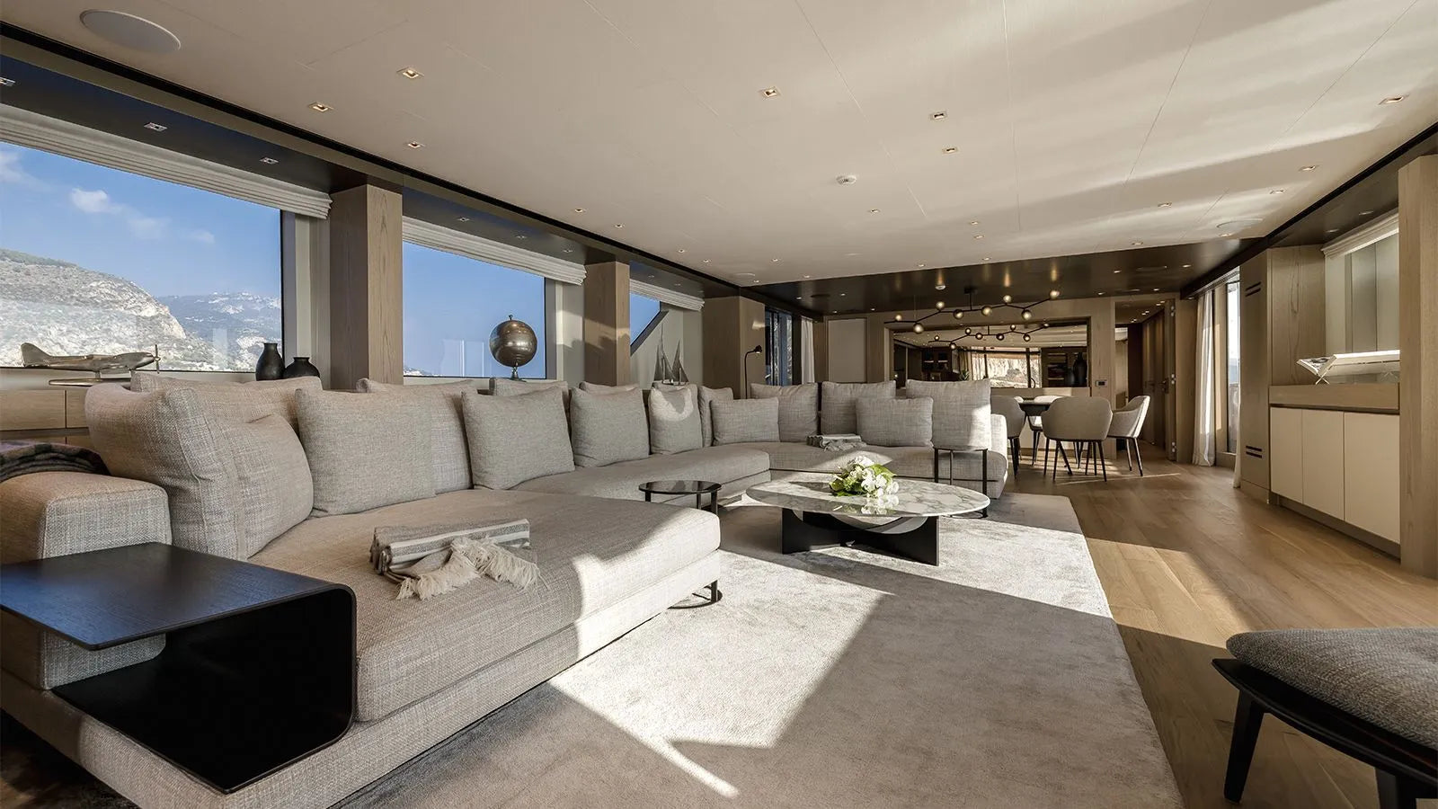 M/Y LES BRUXELLOIS private yacht charter Cannes France
