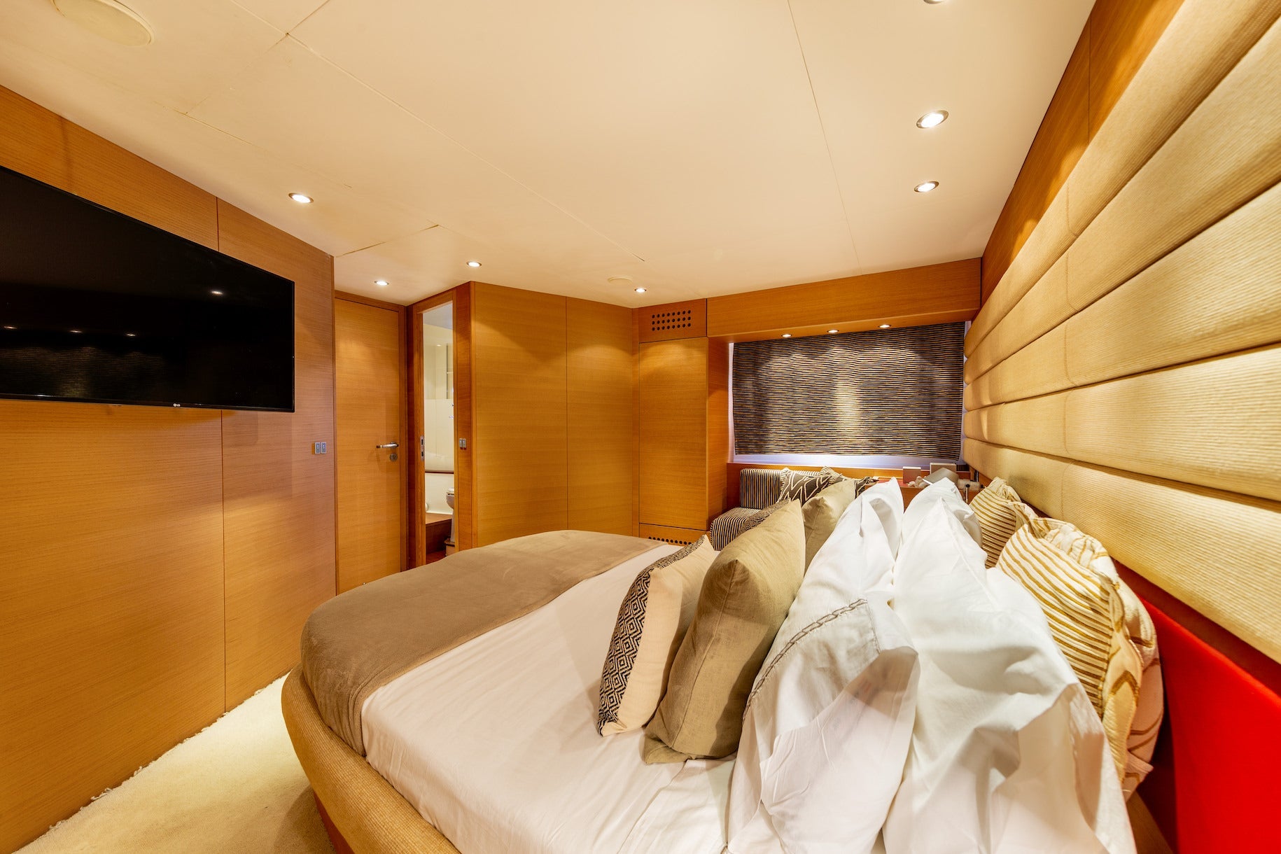 luxury yacht Charter Naples Italy