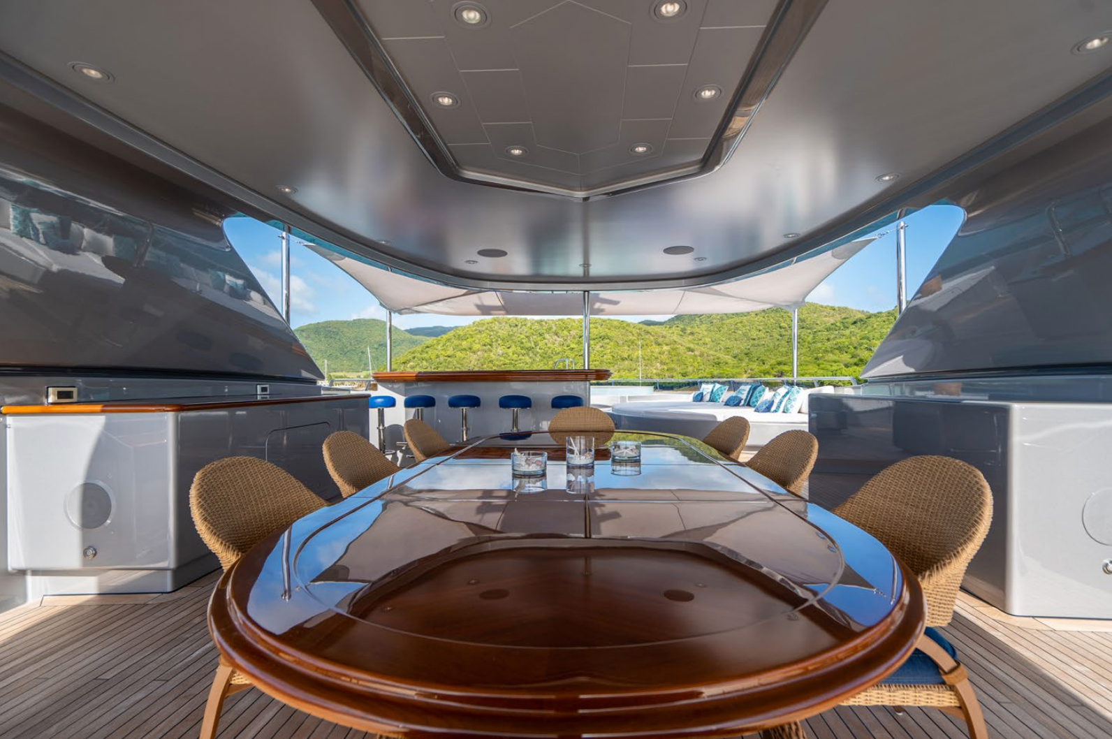 VIBRANCE yacht and jet ski charter St Barths