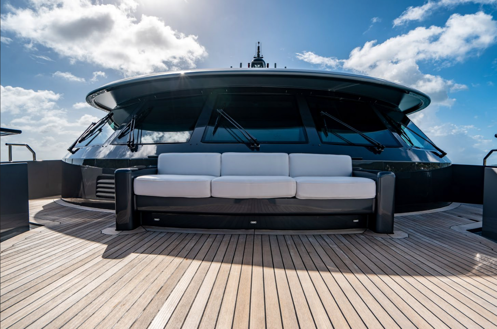 VIBRANCE Luxury Yacht Charter saint Barths