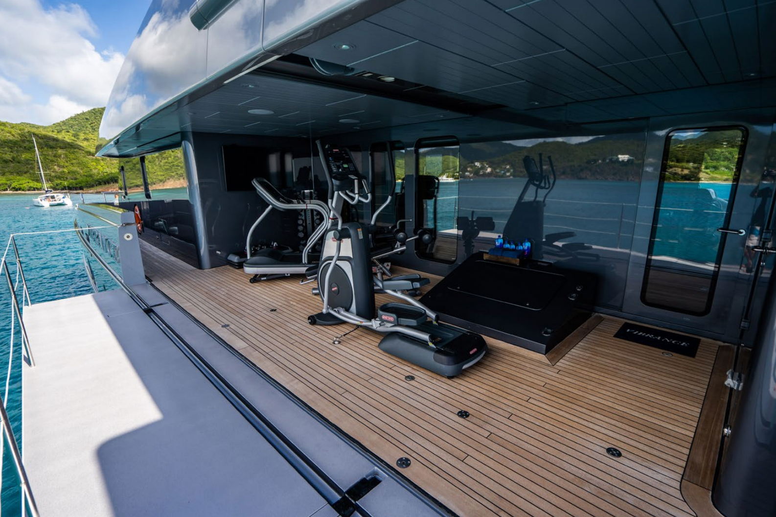 VIBRANCE Private Yacht Charter saint Barths
