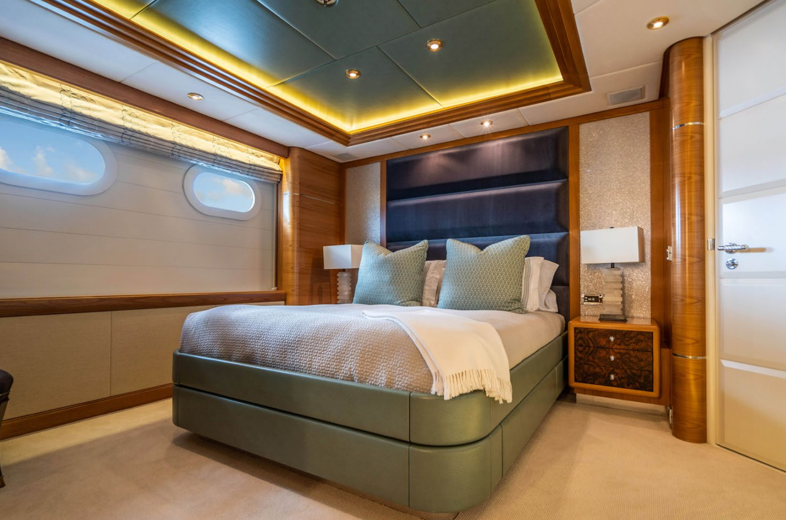 VIBRANCE Mega yacht charter with jet ski St Barts