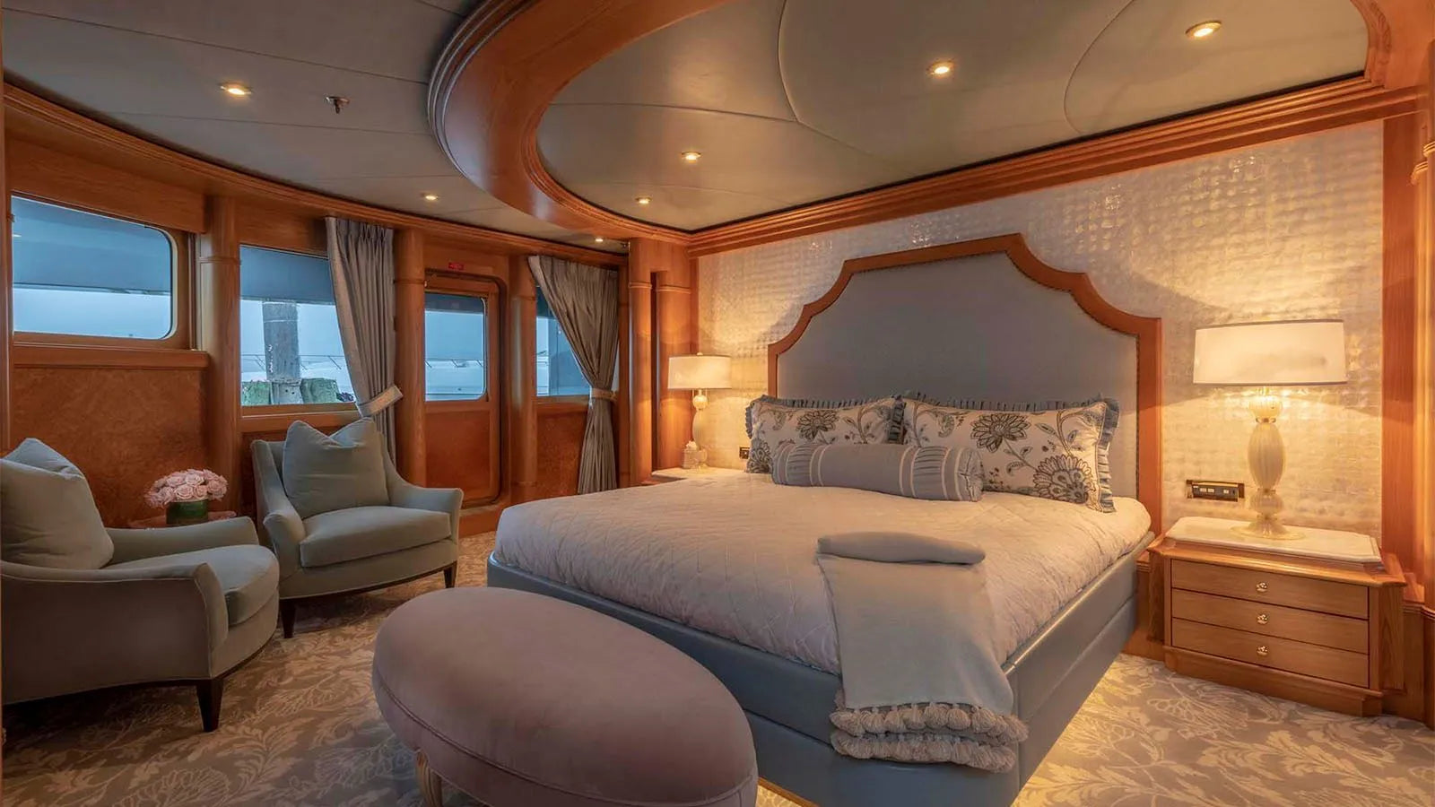 VIBRANCE Luxurious yacht charter Saint Barts