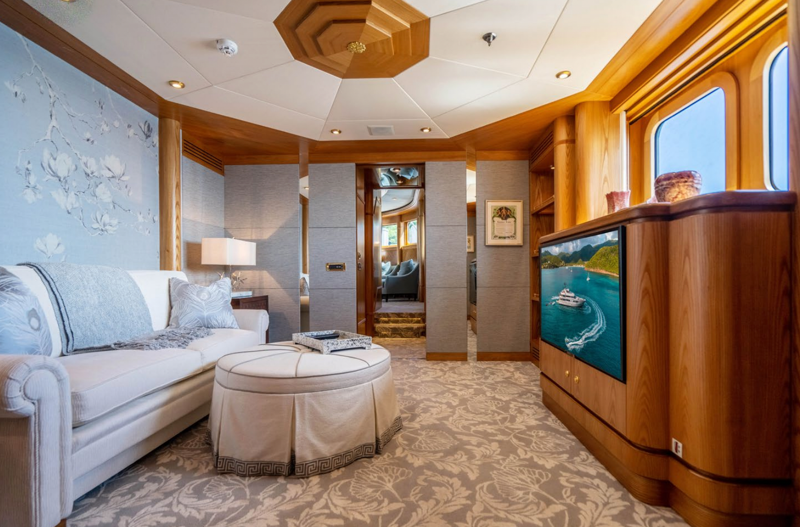 VIBRANCE Yacht Charter Vacation Saint Barts