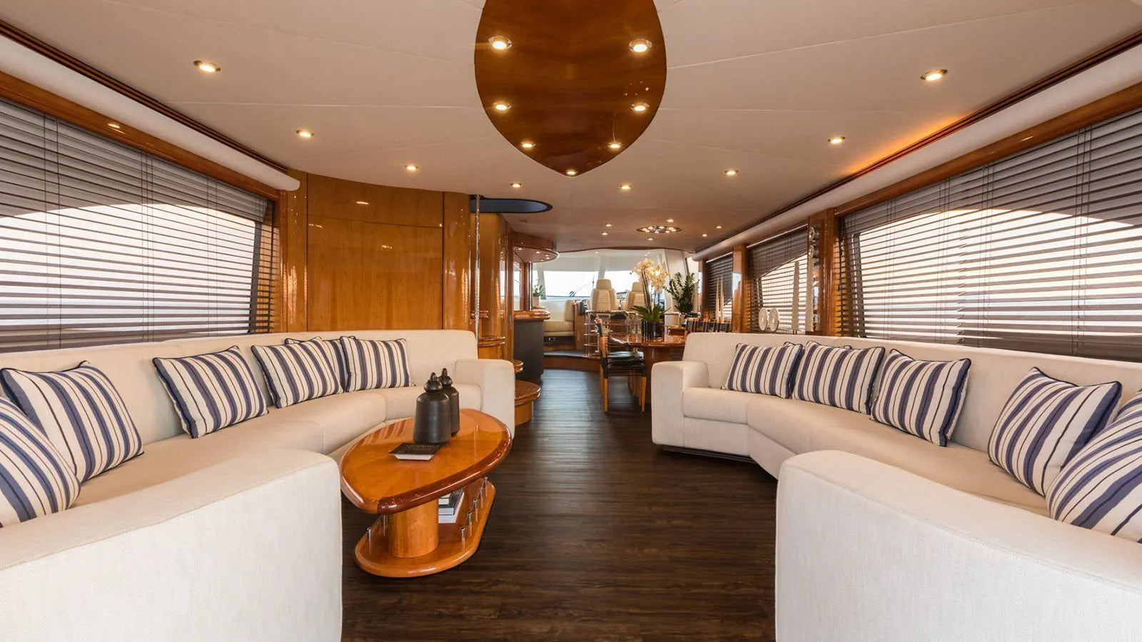 Charter yacht club Cannes France