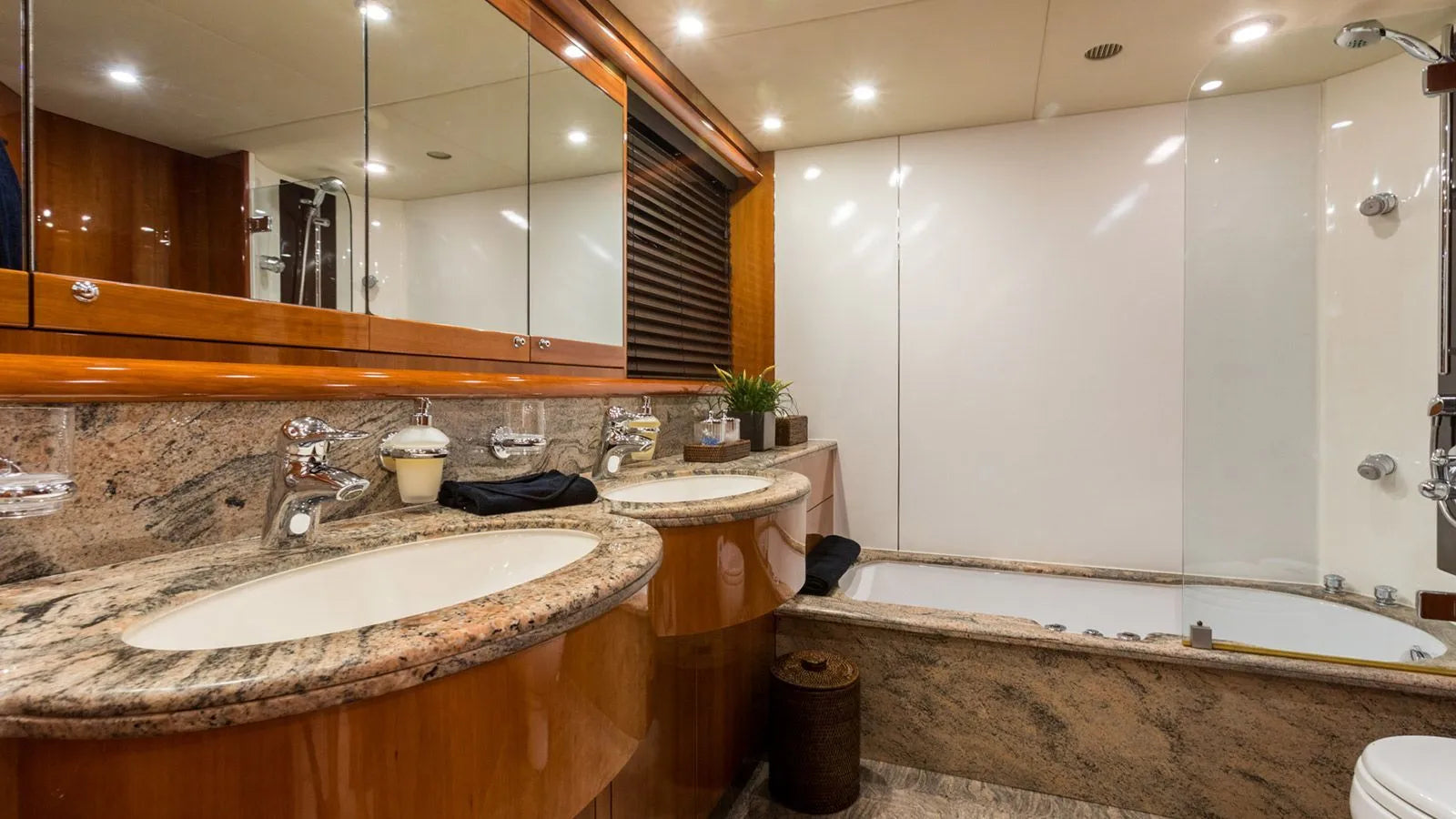 Yacht Charter Cote D'Azur