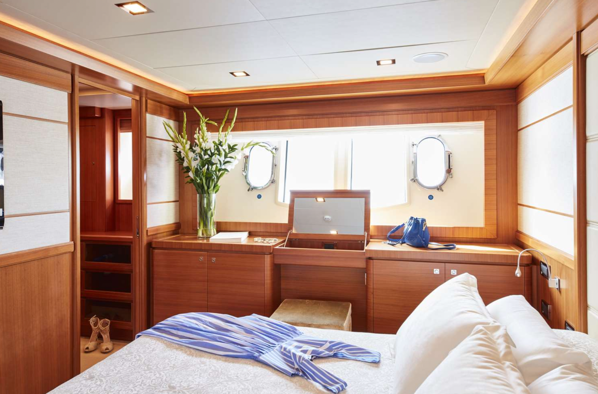 Best Off party yacht charter Monaco