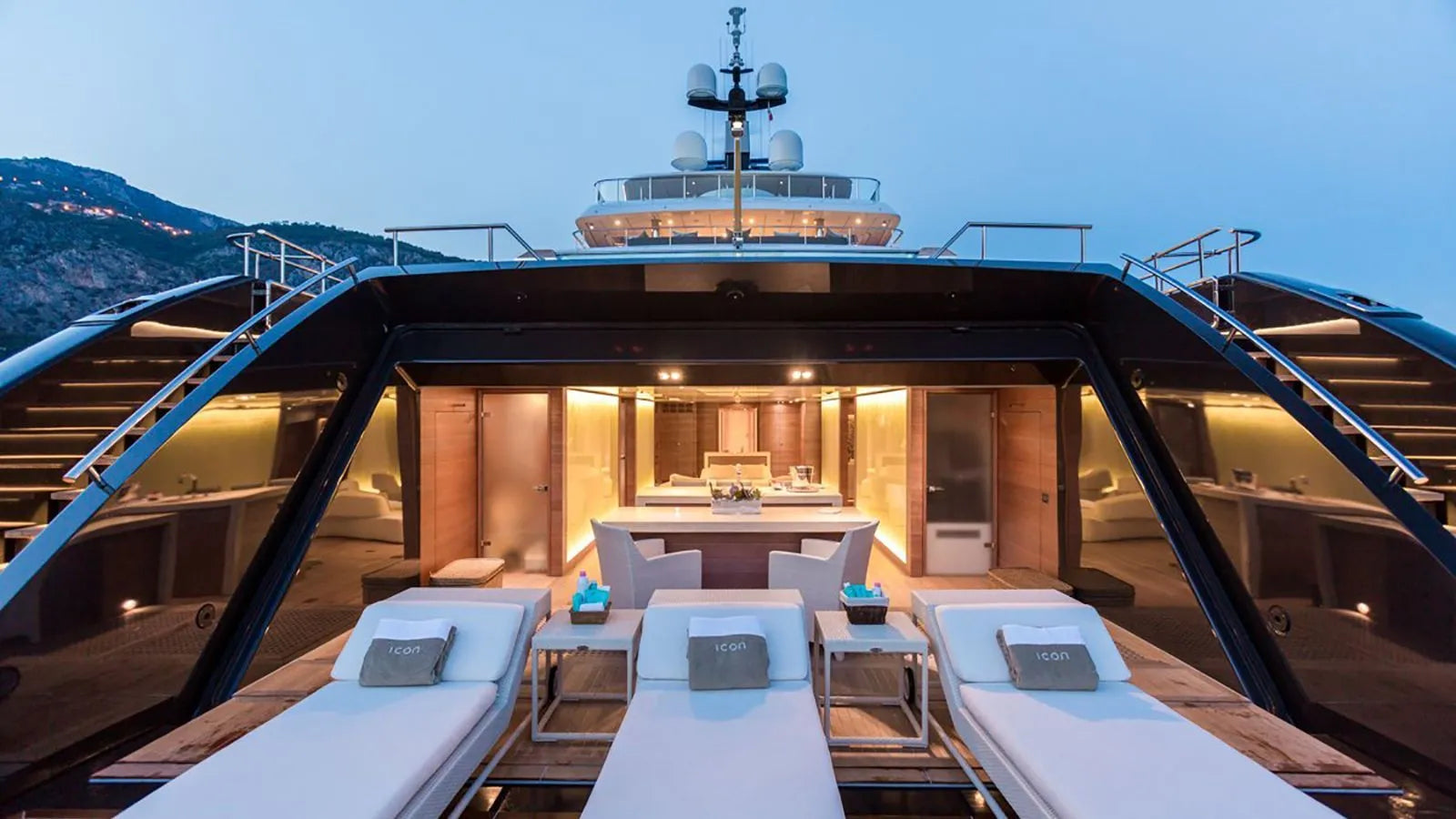 weekend yacht charter Cannes 
